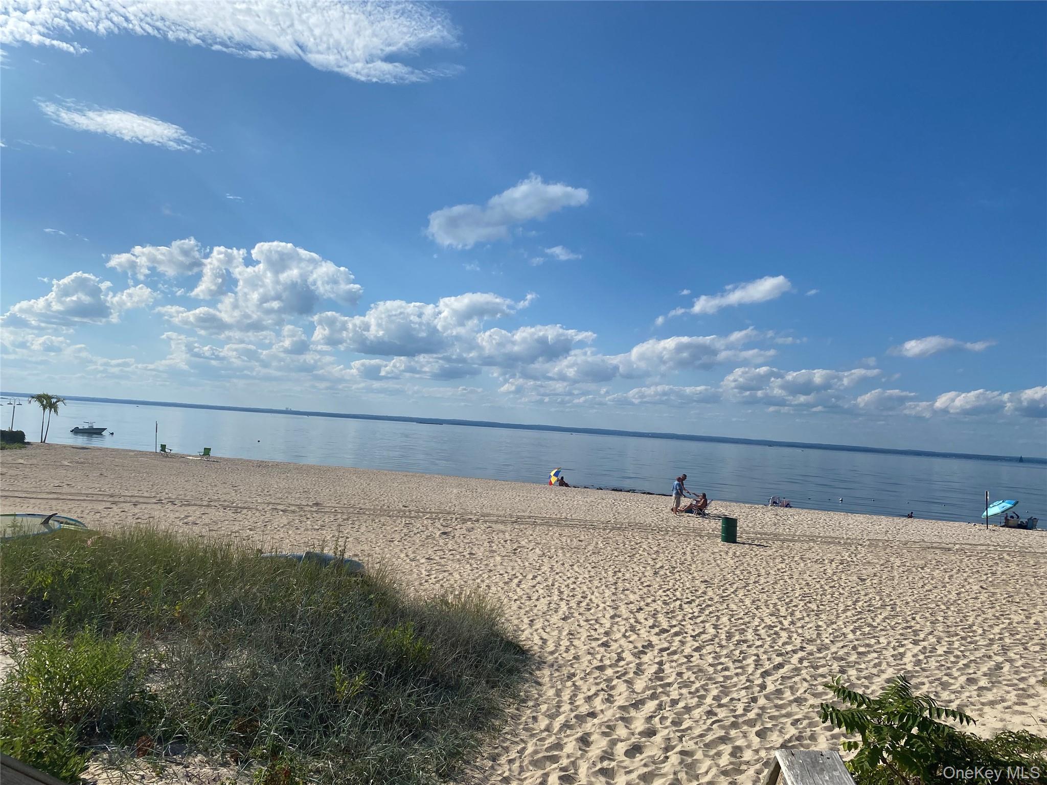 #11 photo, 5 4th Stret, ナッソー郡 Bayville , NY 11709