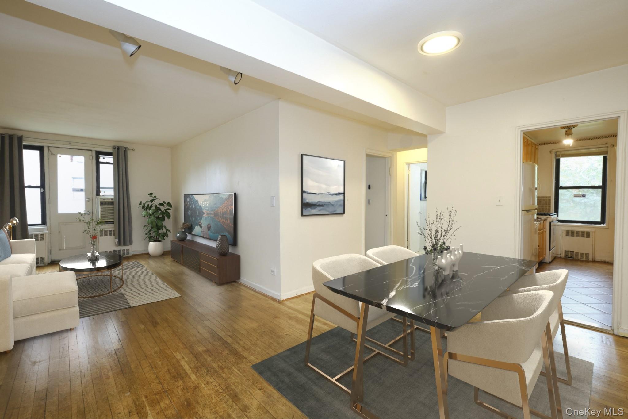 #1 photo, 15011 72nd Road, クイーンズ区 Kew Garden Hills , NY 11367