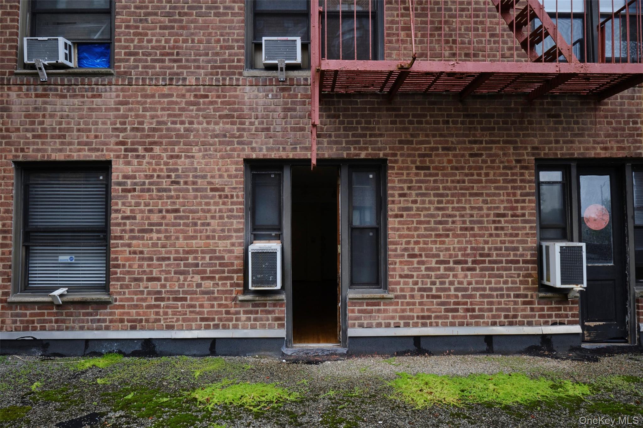 #9 photo, 15011 72nd Road, クイーンズ区 Kew Garden Hills , NY 11367