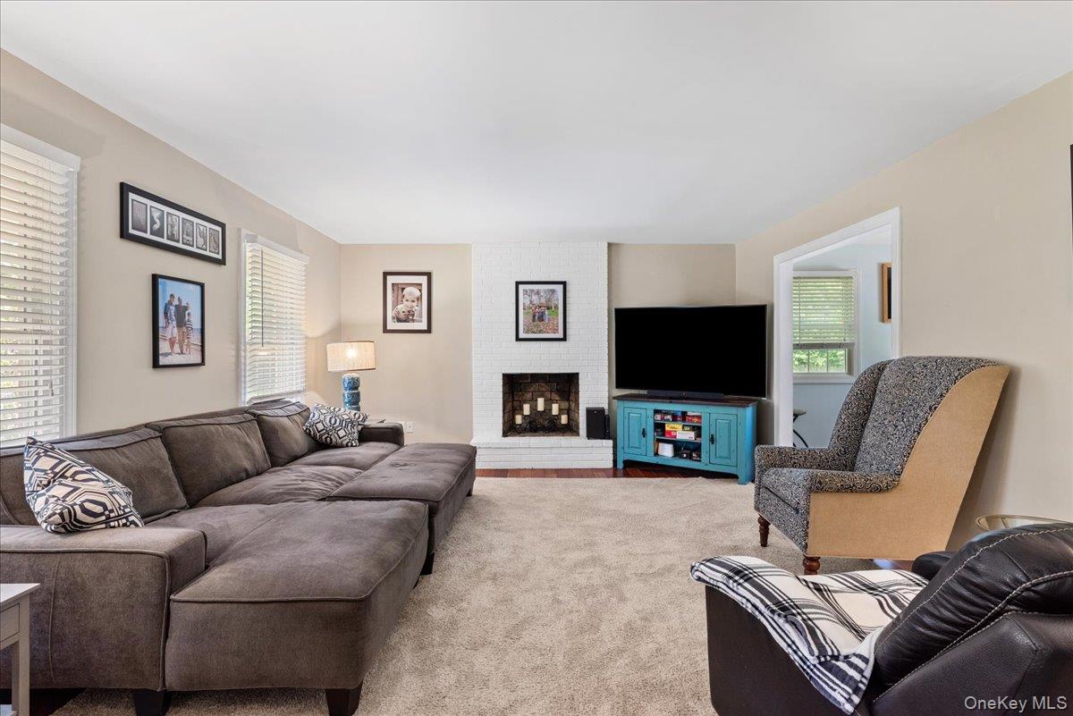 #10 photo, 15 Oak Lane, Hampton Bays , NY 11946