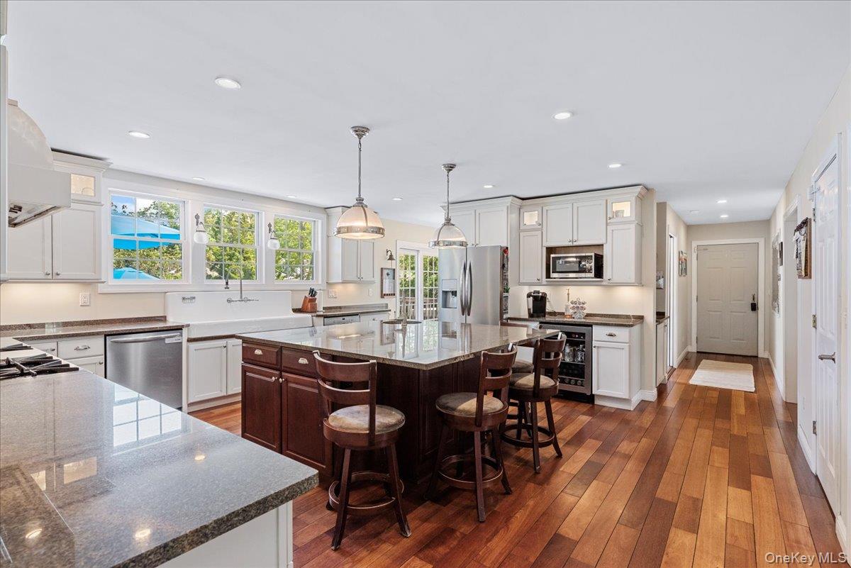 #4 photo, 15 Oak Lane, Hampton Bays , NY 11946