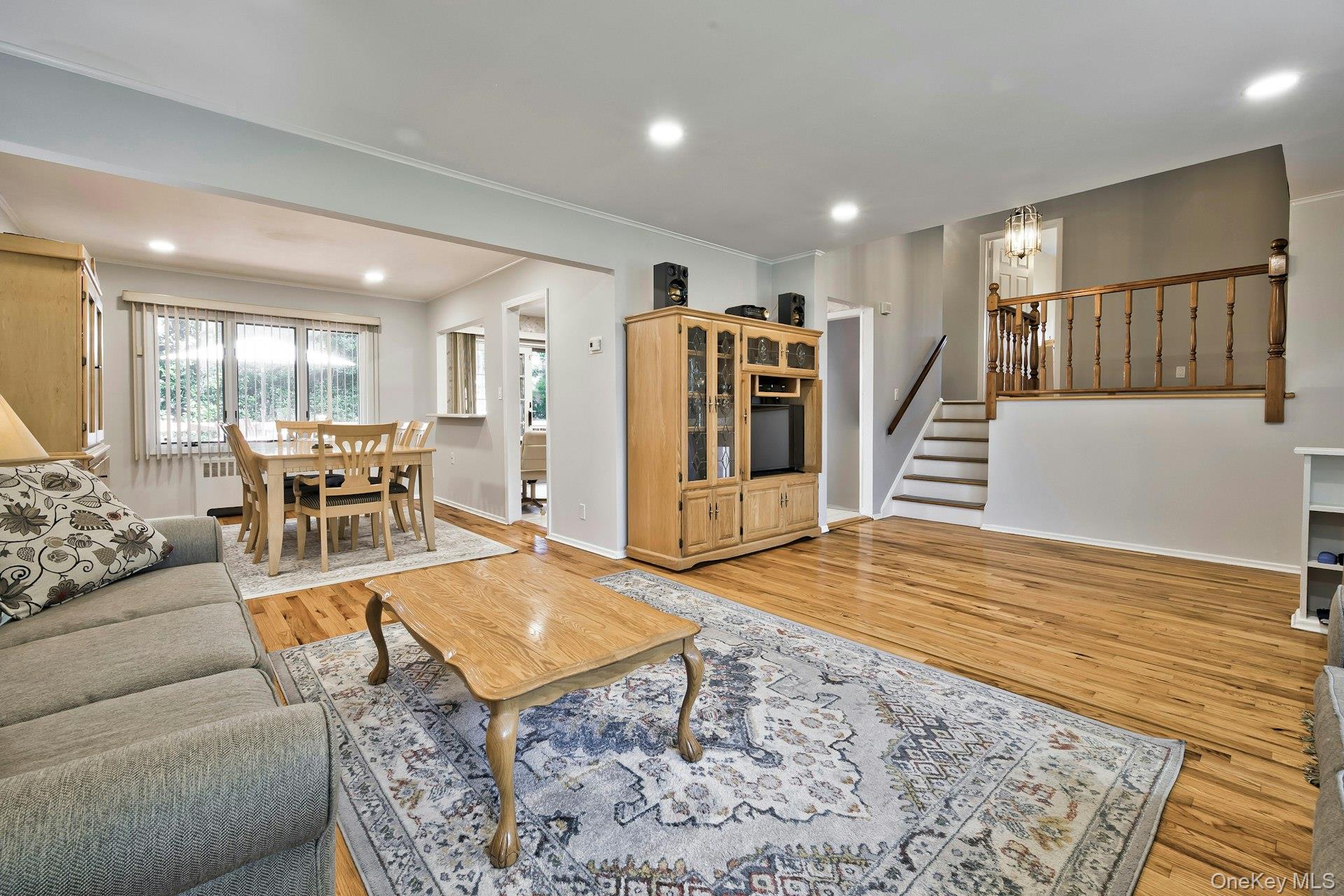 #3 photo, 2889 Anderson Street, Wantagh , NY 11793