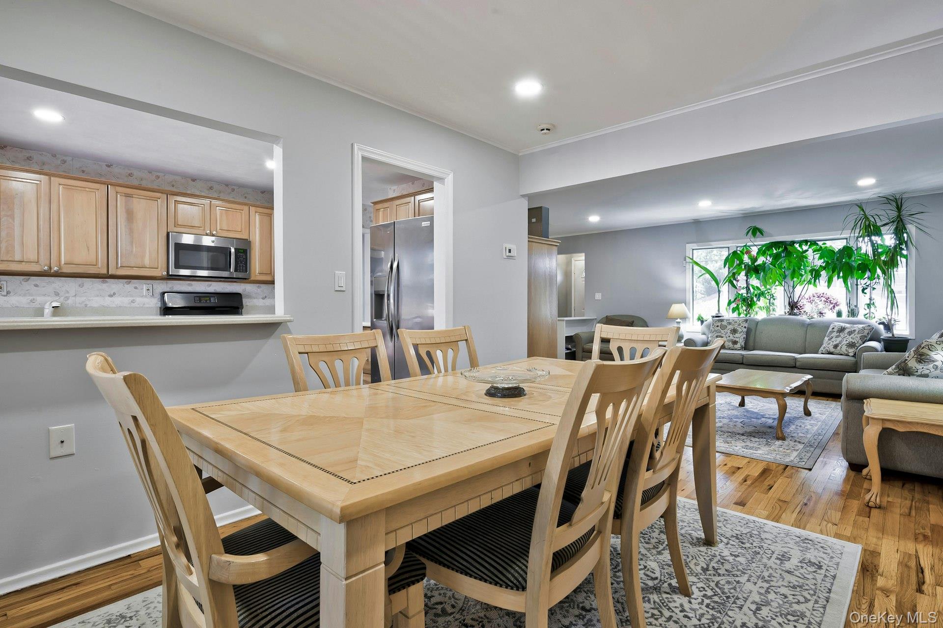 #7 photo, 2889 Anderson Street, Wantagh , NY 11793