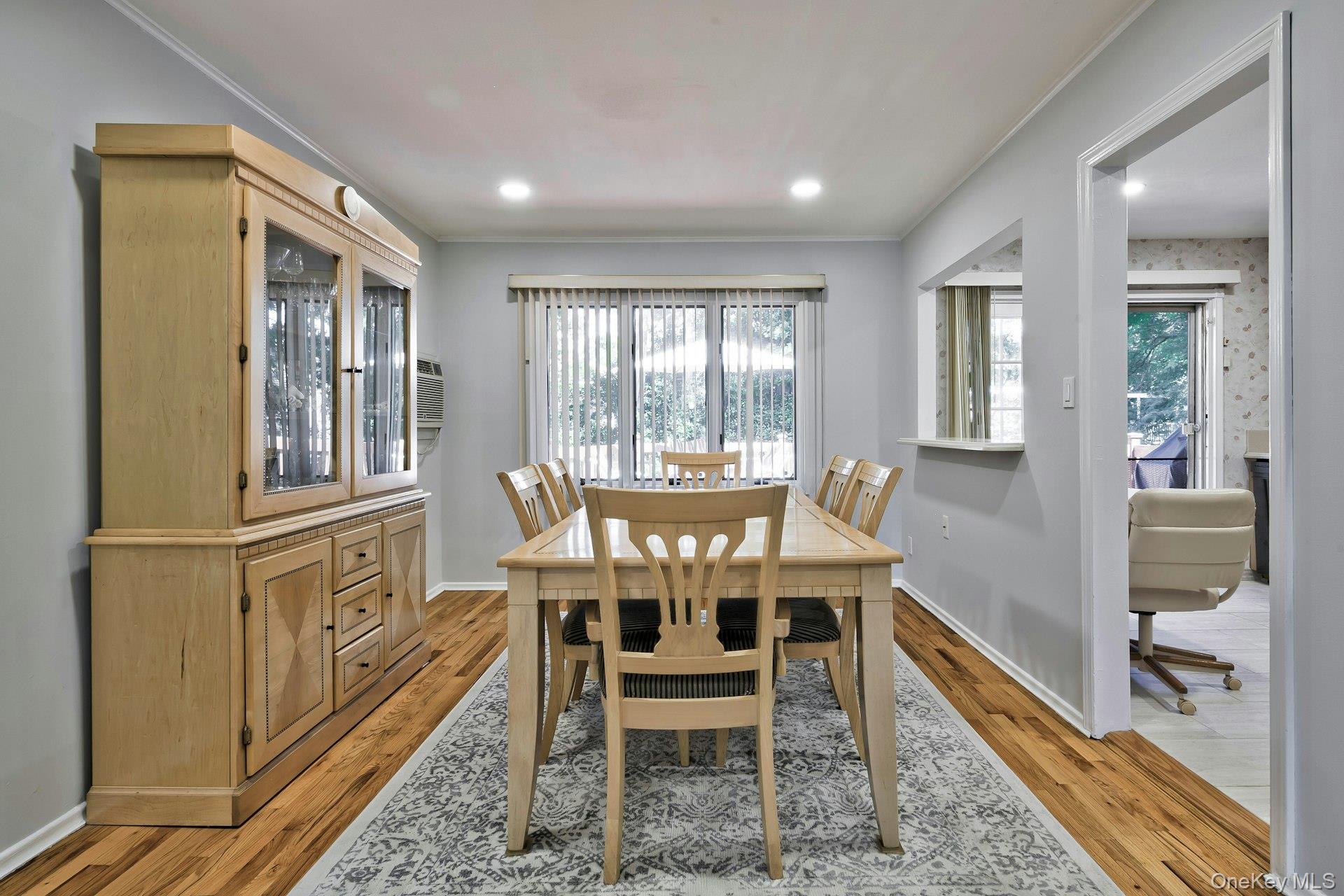 #8 photo, 2889 Anderson Street, Wantagh , NY 11793