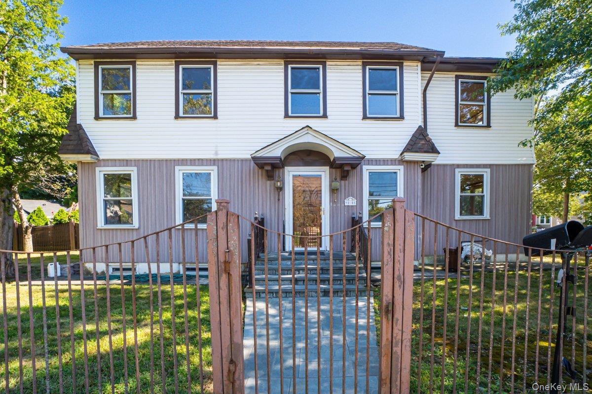 #1 photo, 9001 215th Street, क्वीन्स गाँव Queens Village , NY 11428