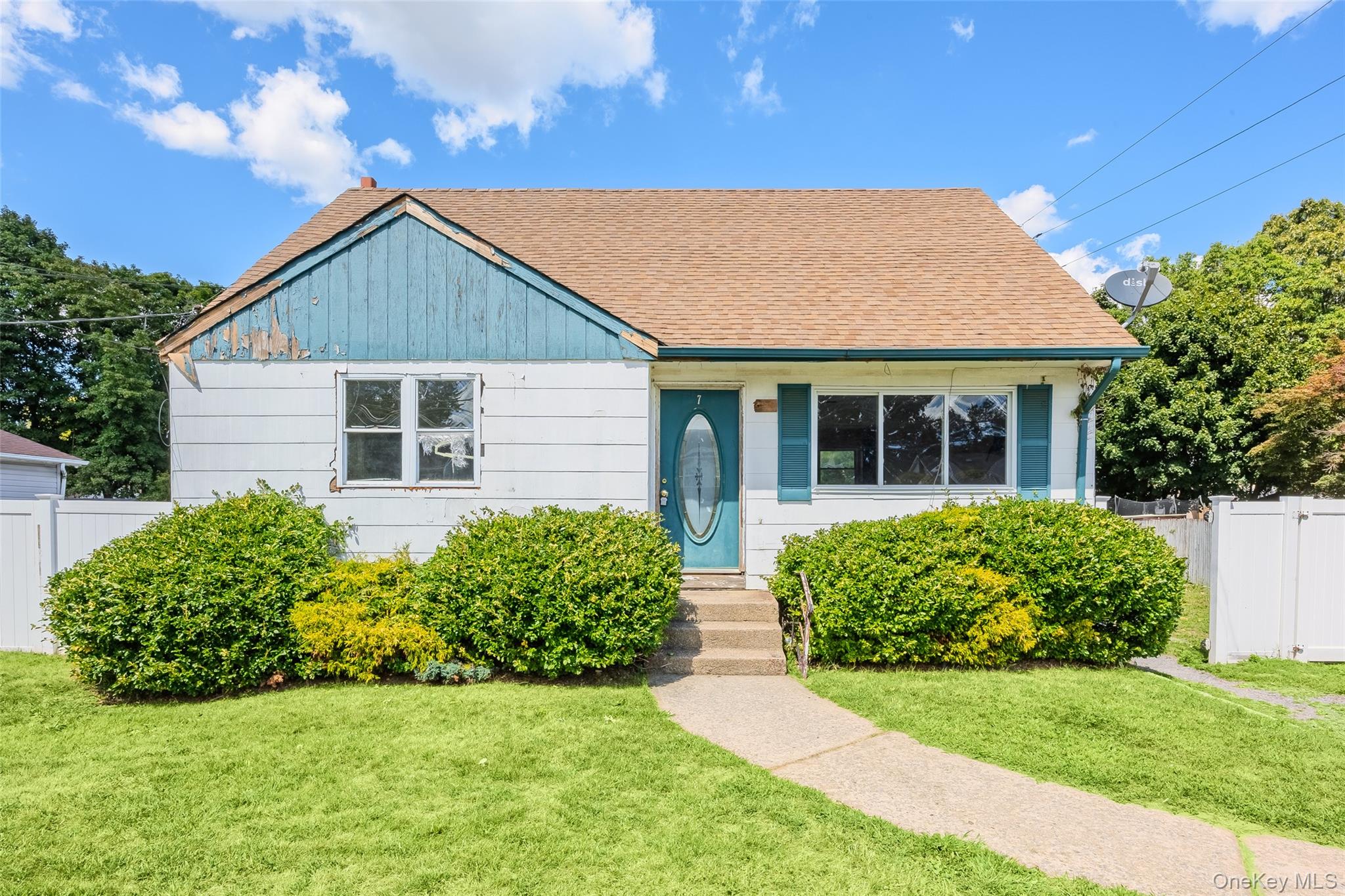 #1 photo, 7 Montgomery Street, سوفولك Brentwood , NY 11717