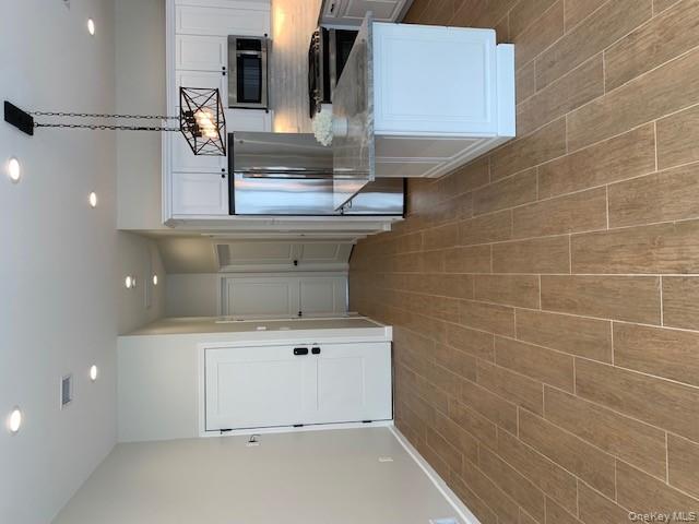 #13 photo, 332 New York Avenue, サフォーク郡 Huntington , NY 11743