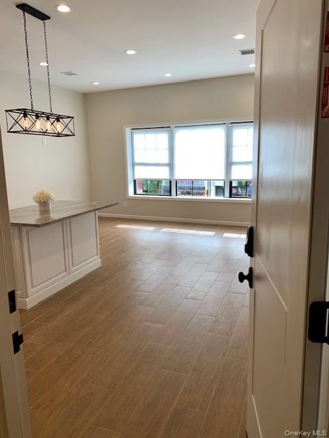 #2 photo, 332 New York Avenue, サフォーク郡 Huntington , NY 11743