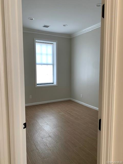 #7 photo, 332 New York Avenue, サフォーク郡 Huntington , NY 11743