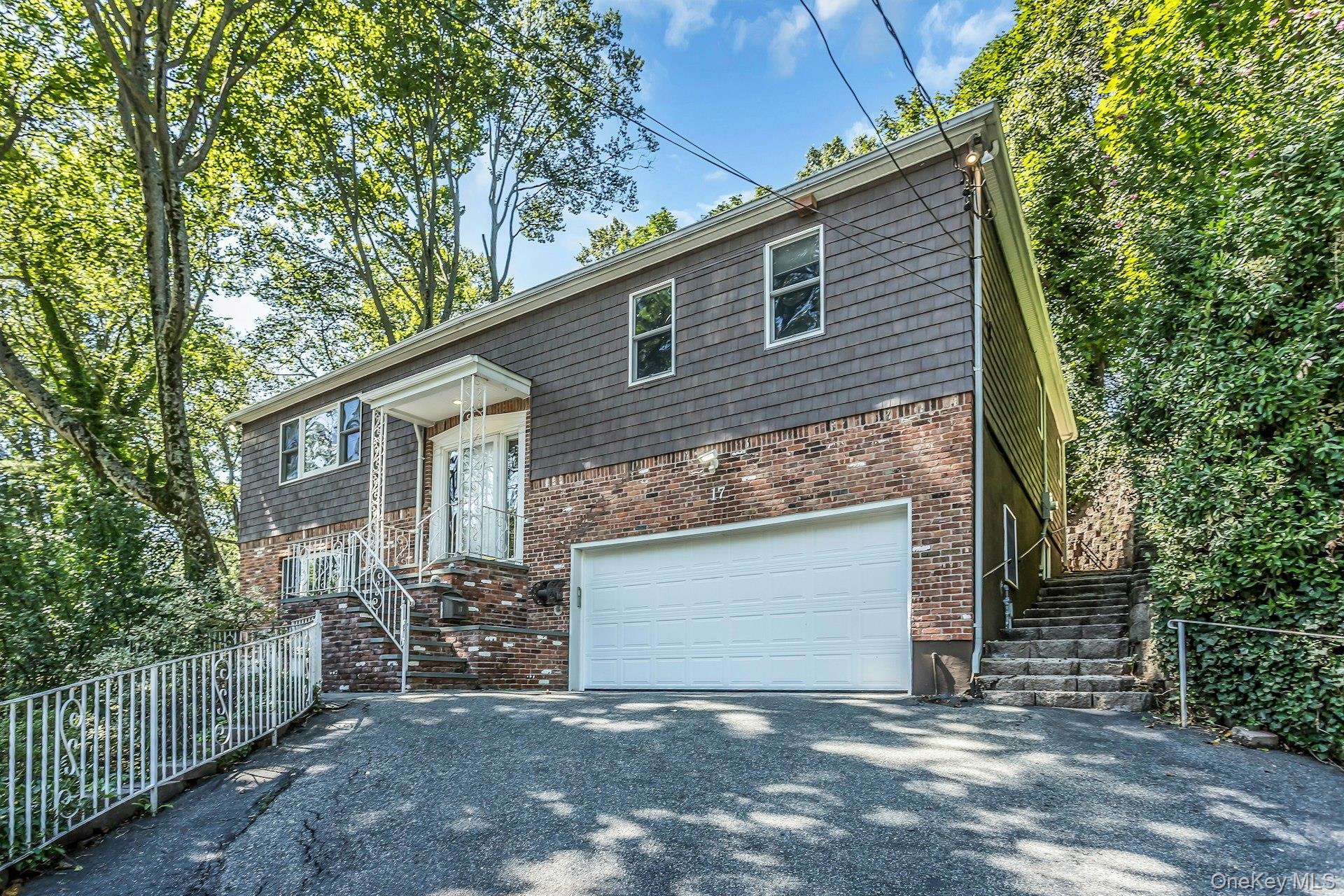 #1 photo, 17 Willow Drive, ناسو Port Washington , NY 11050