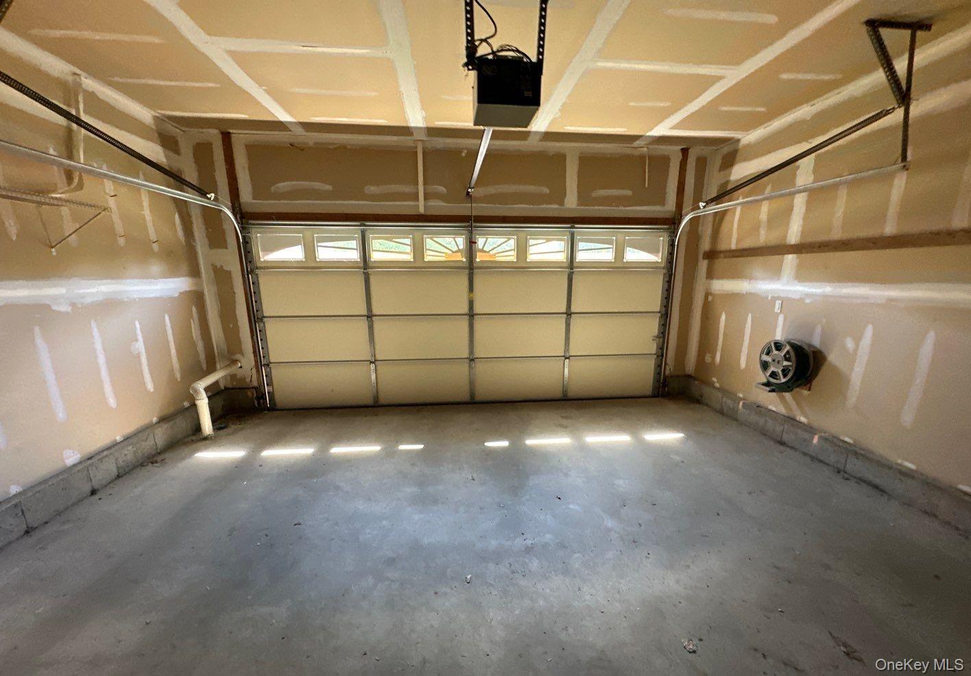 #14 photo, 68 Louden Loop, Mount Sinai , NY 11766