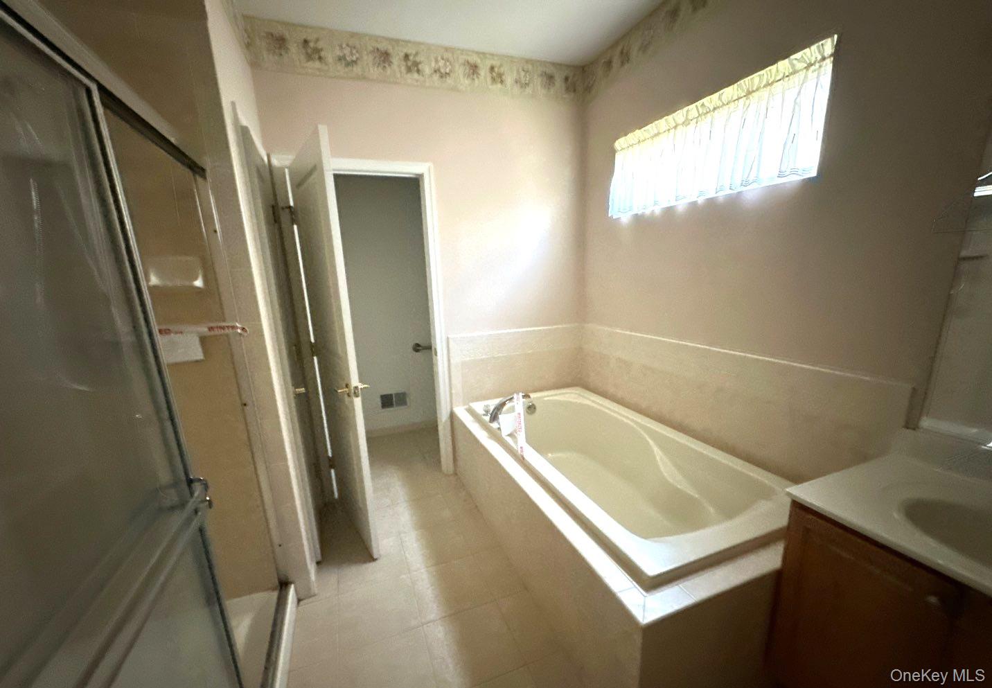 #9 photo, 68 Louden Loop, Mount Sinai , NY 11766