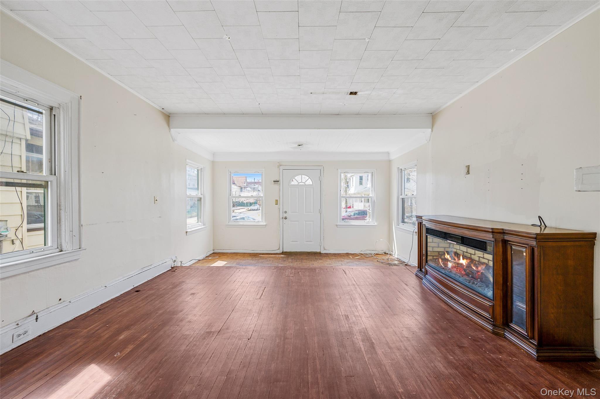 #4 photo, 8951 121st Street, Richmond Hill , NY 11418