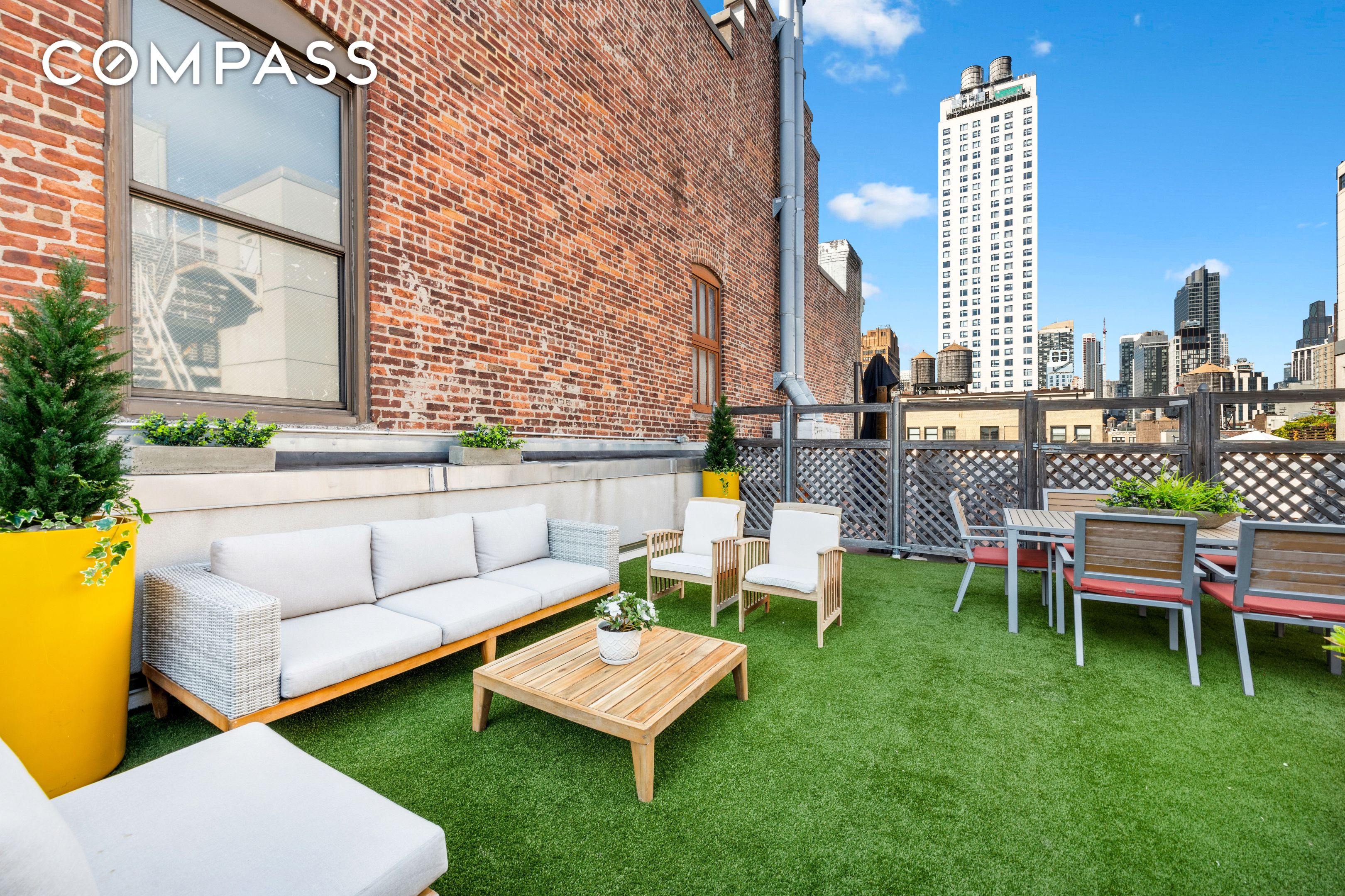 #12 photo, 146-148 W 22nd Street, Chelsea , NY 10011