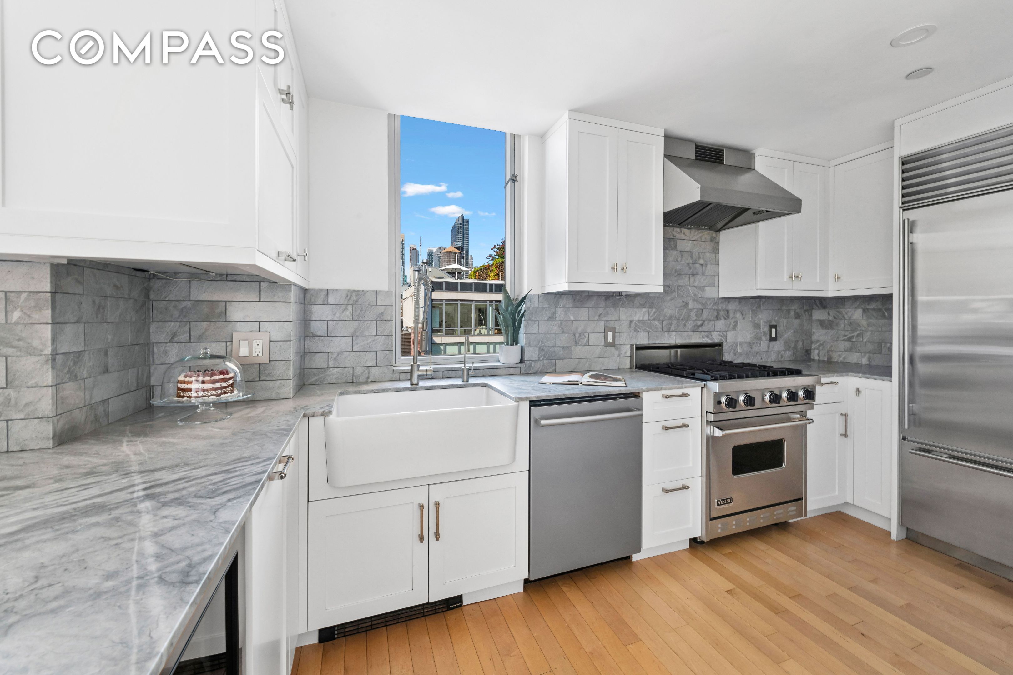 #6 photo, 146-148 W 22nd Street, Chelsea , NY 10011