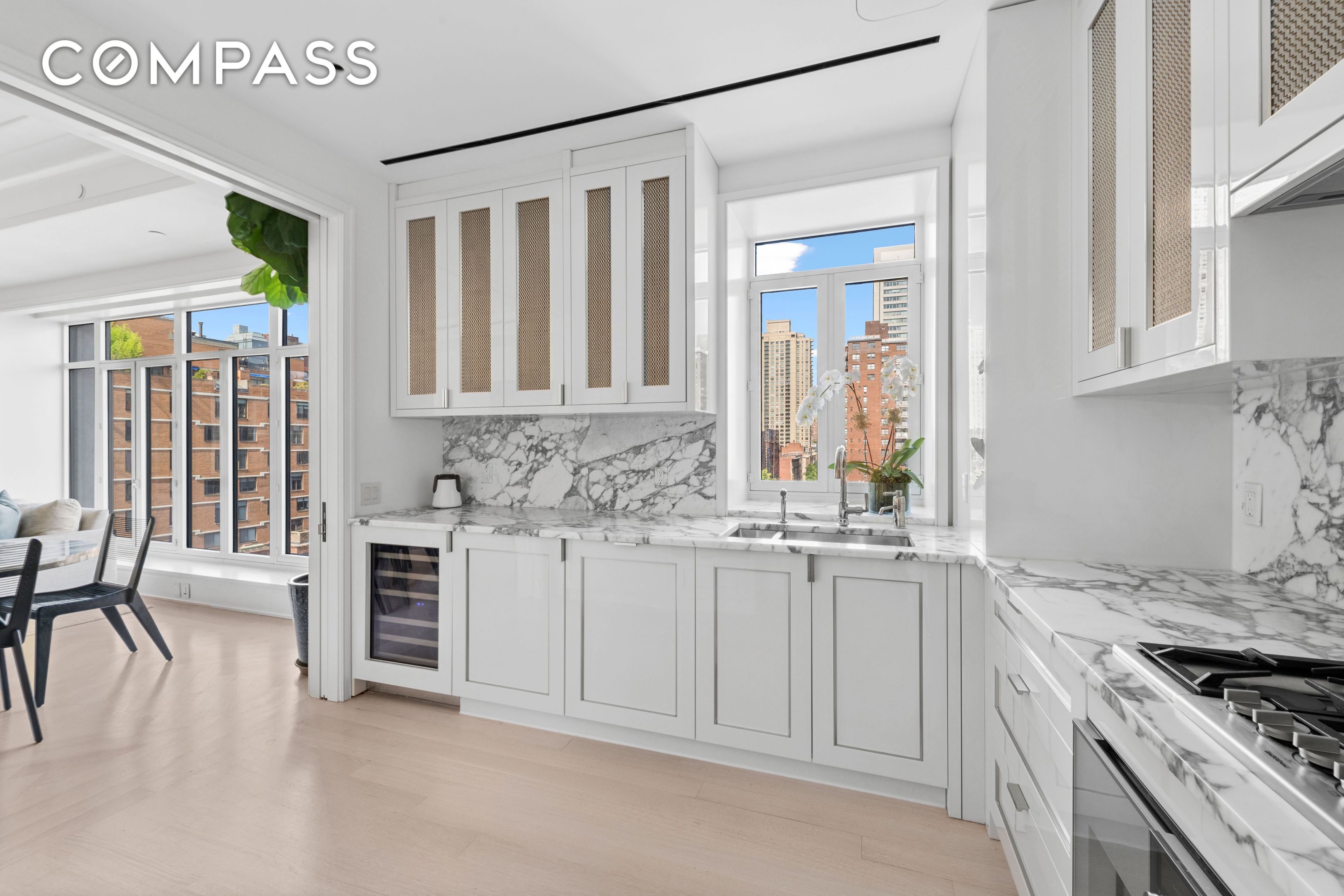 #5 photo, 40 E End Avenue, Upper East Side , NY 10028