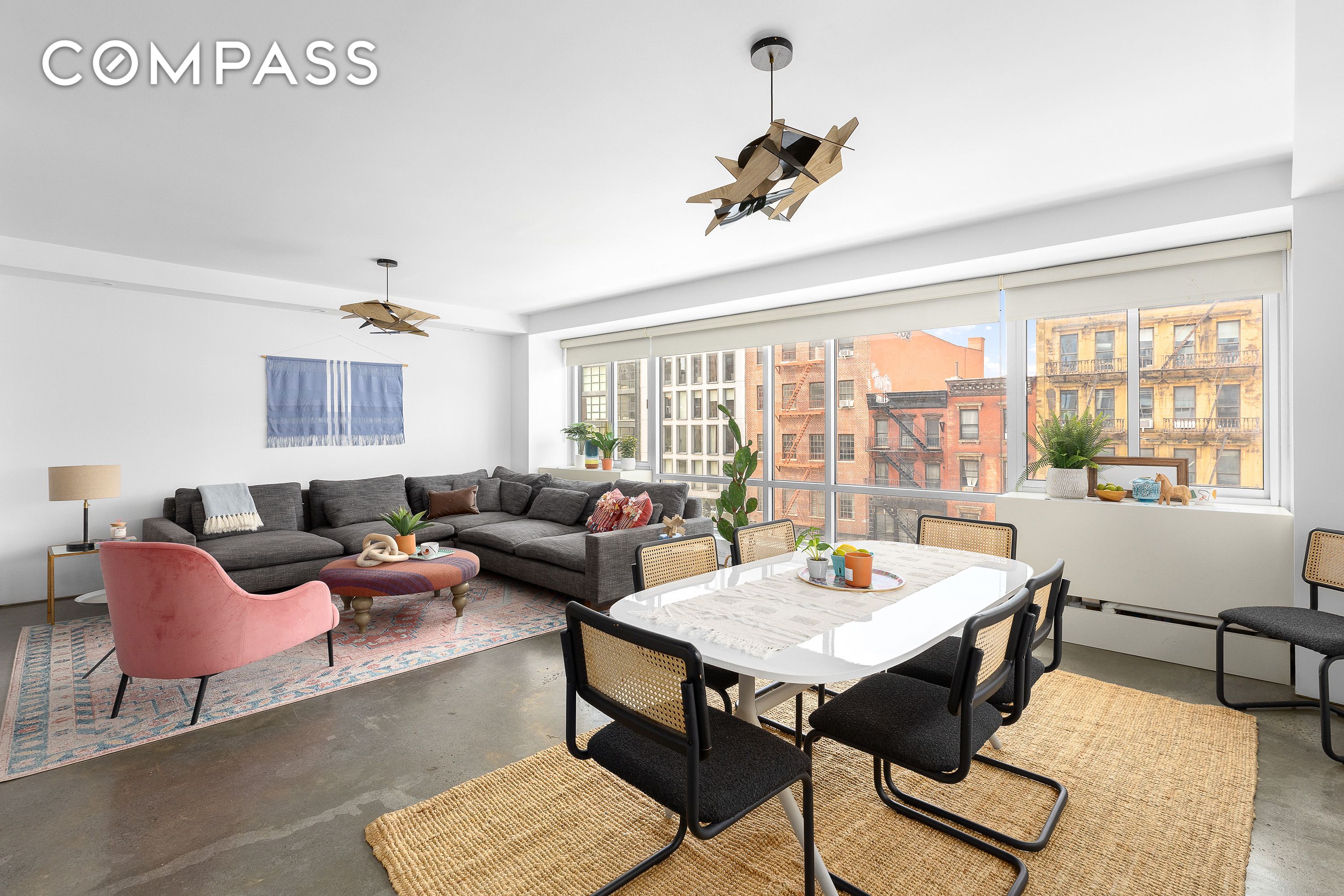 #12 photo, 263 Bowery, マンハッタン Lower East Side , NY 10002