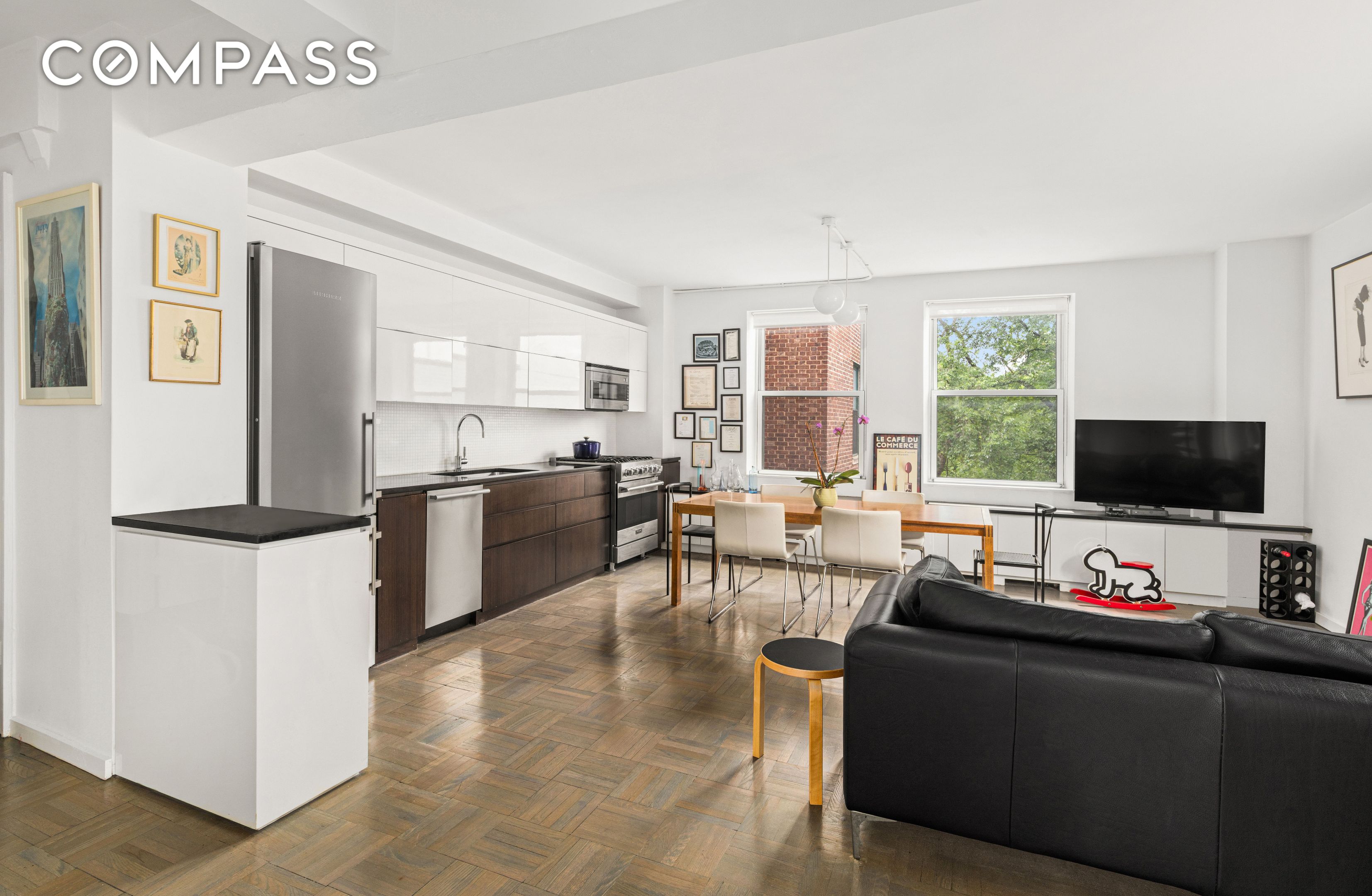 #4 photo, 131 Ave B, East Village , NY 10009