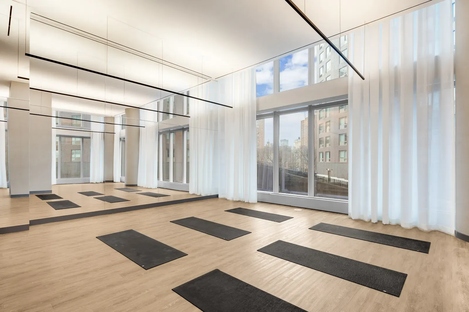 #19 photo, 252 South Street, Chinatown , NY 10002