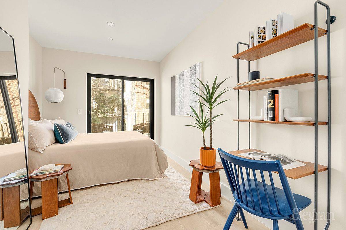 #13 photo, 221 E 48th Street, マンハッタン Midtown East , NY 10017-1559