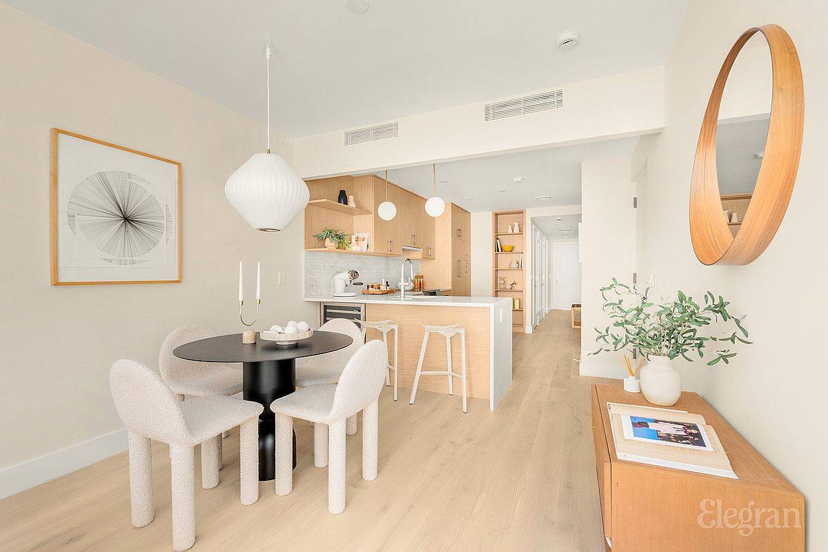 #4 photo, 221 E 48th Street, マンハッタン Midtown East , NY 10017-1559