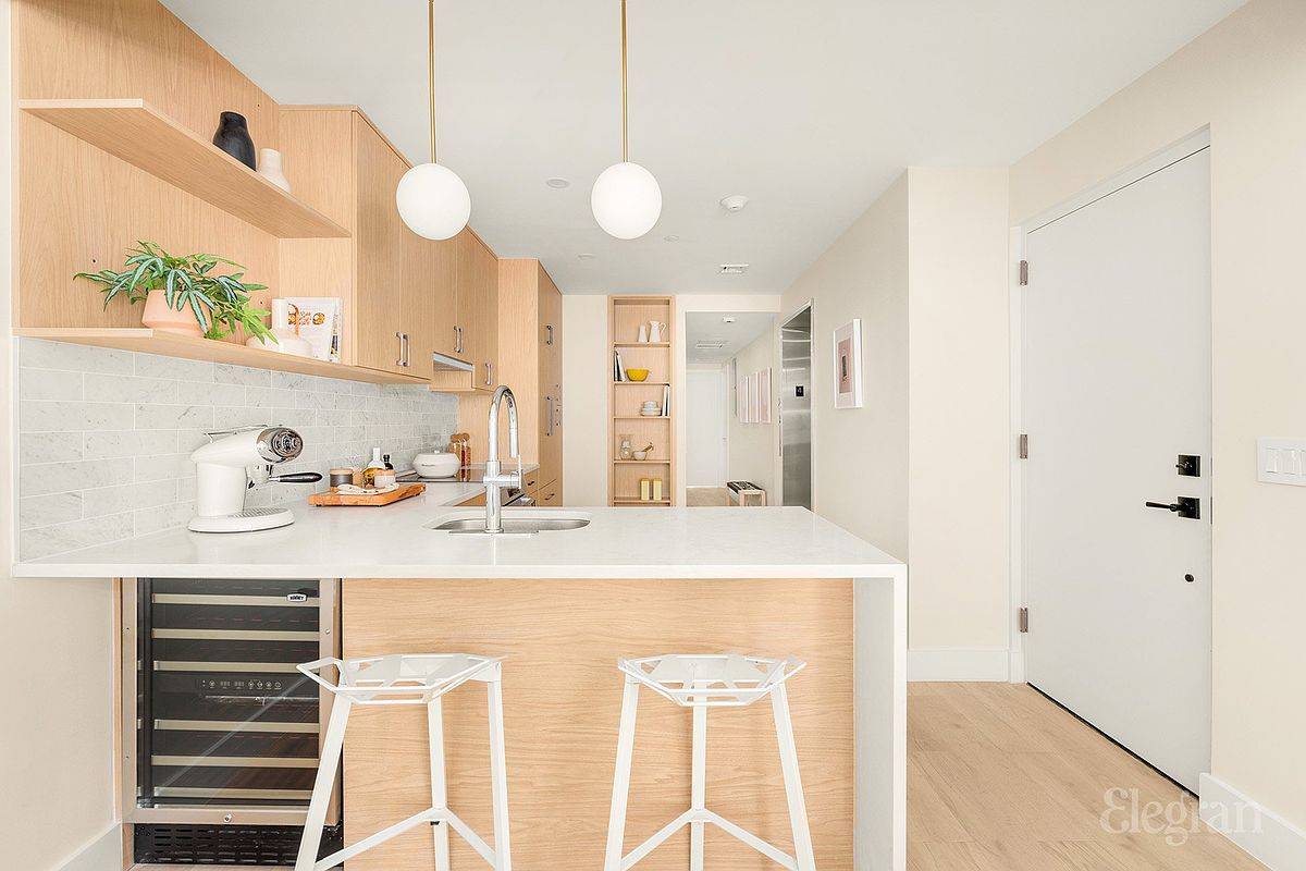 #9 photo, 221 E 48th Street, マンハッタン Midtown East , NY 10017-1559