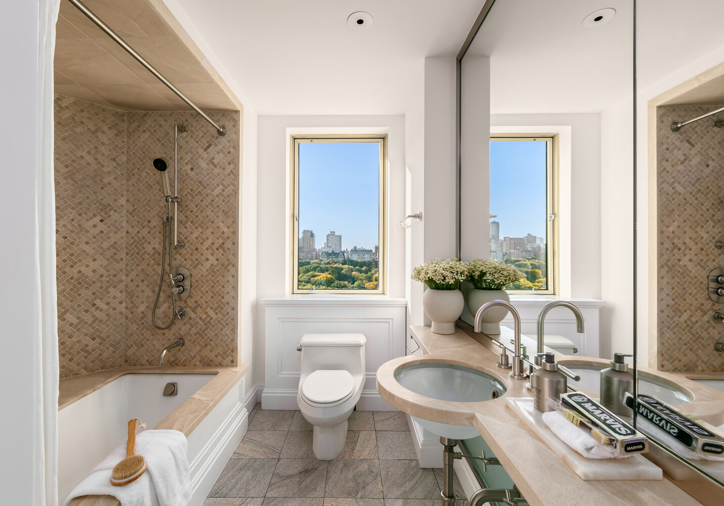 #12 photo, New York City, マンハッタン Lenox Hill , NY 10021