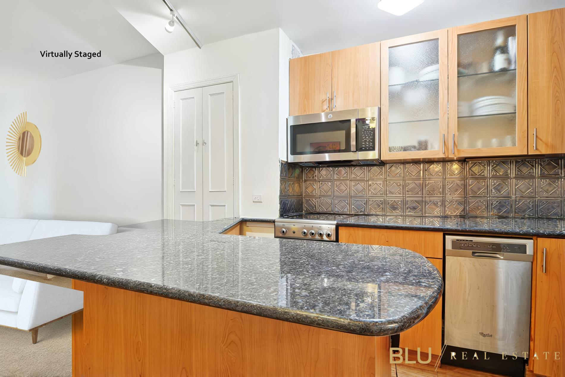 #5 photo, 304 E 73rd Street, Upper East Side , NY 10021