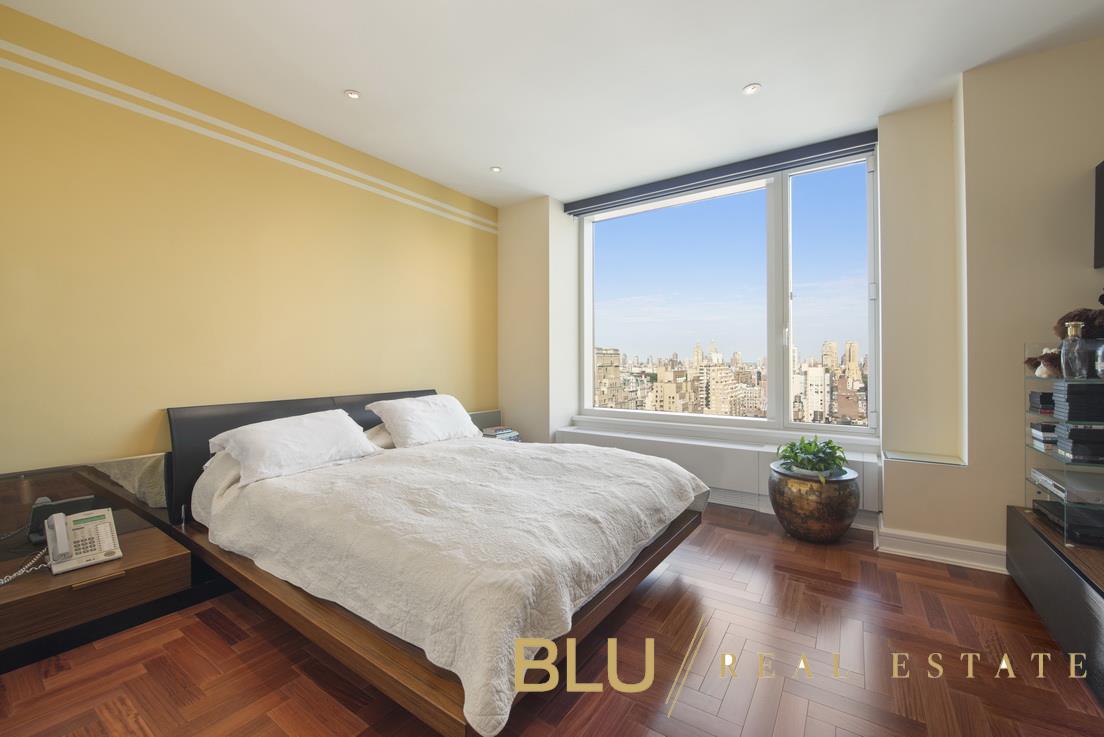 #13 photo, New York City, 曼哈顿 上西城林肯廣場 Lincoln Square , NY 10069