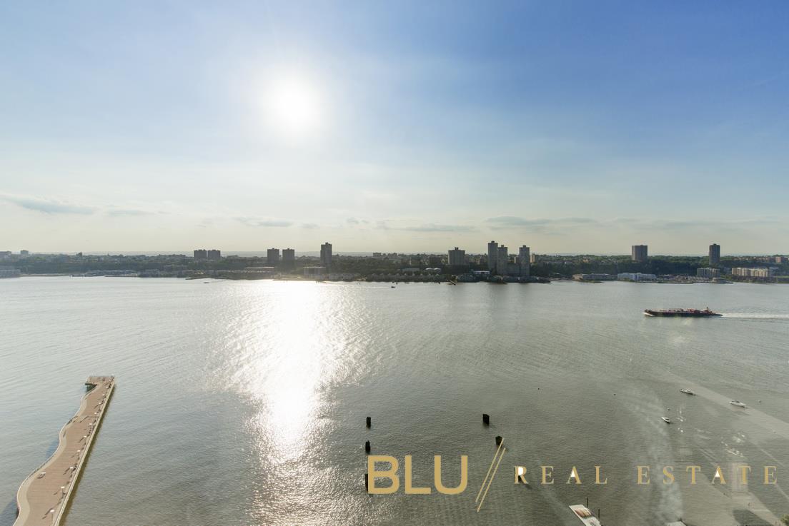 #15 photo, New York City, 曼哈顿 上西城林肯廣場 Lincoln Square , NY 10069