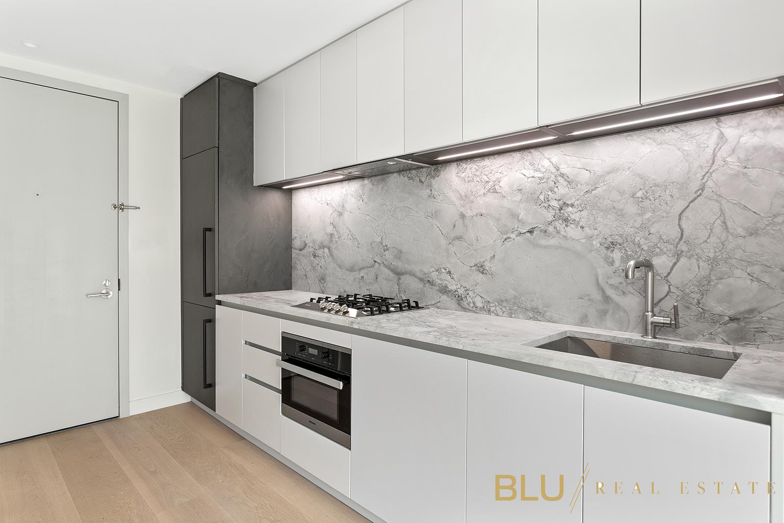 #5 photo, 45 E 7th Street, E. Greenwich Village , NY 10003