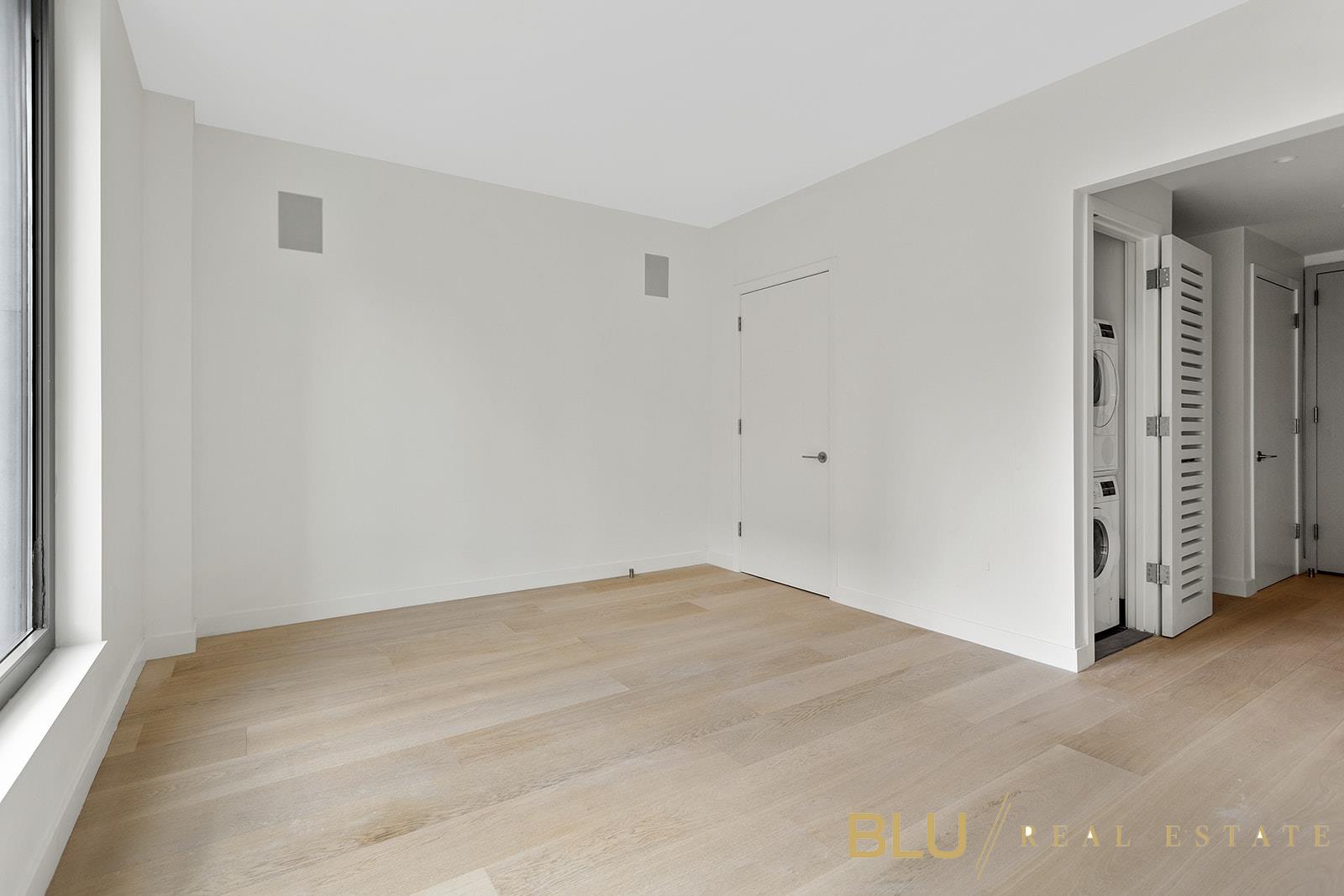 #6 photo, 45 E 7th Street, E. Greenwich Village , NY 10003