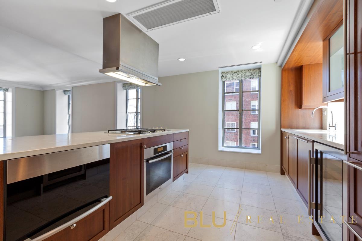 #5 photo, 140 E 63rd Street, Upper East Side , NY 10065
