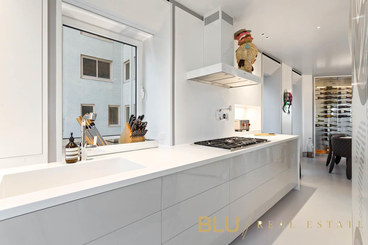 #12 photo, 106 Central Park S, Central Park South , NY 10019