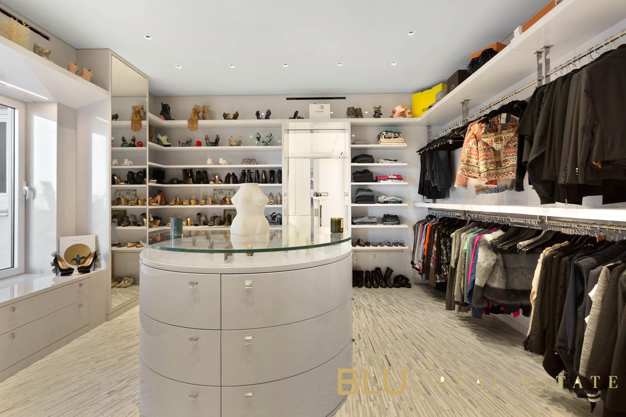 #13 photo, 106 Central Park S, Central Park South , NY 10019