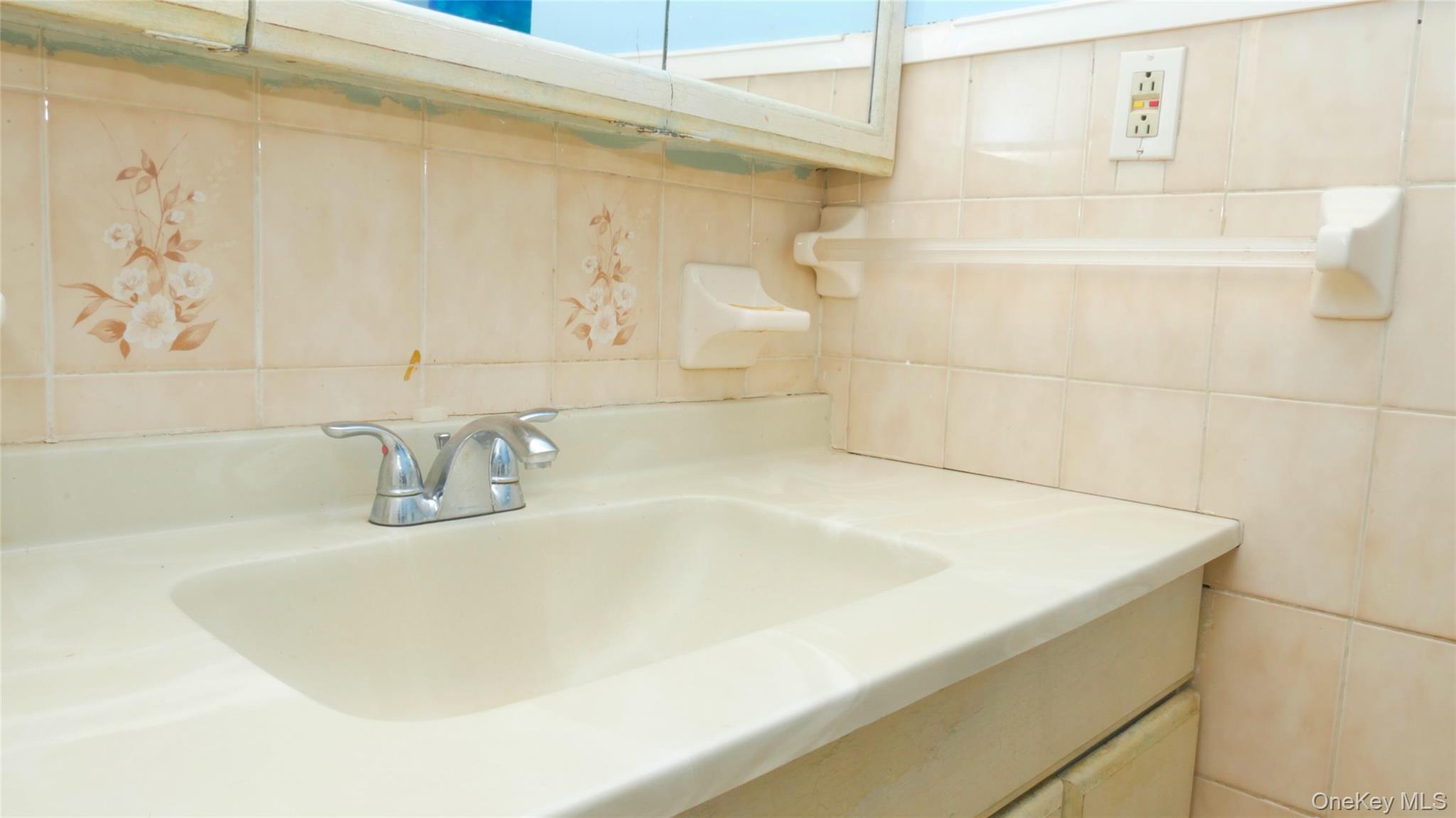 #20 photo, 43 Cardinal Rd, Hyde Park , NY 12538