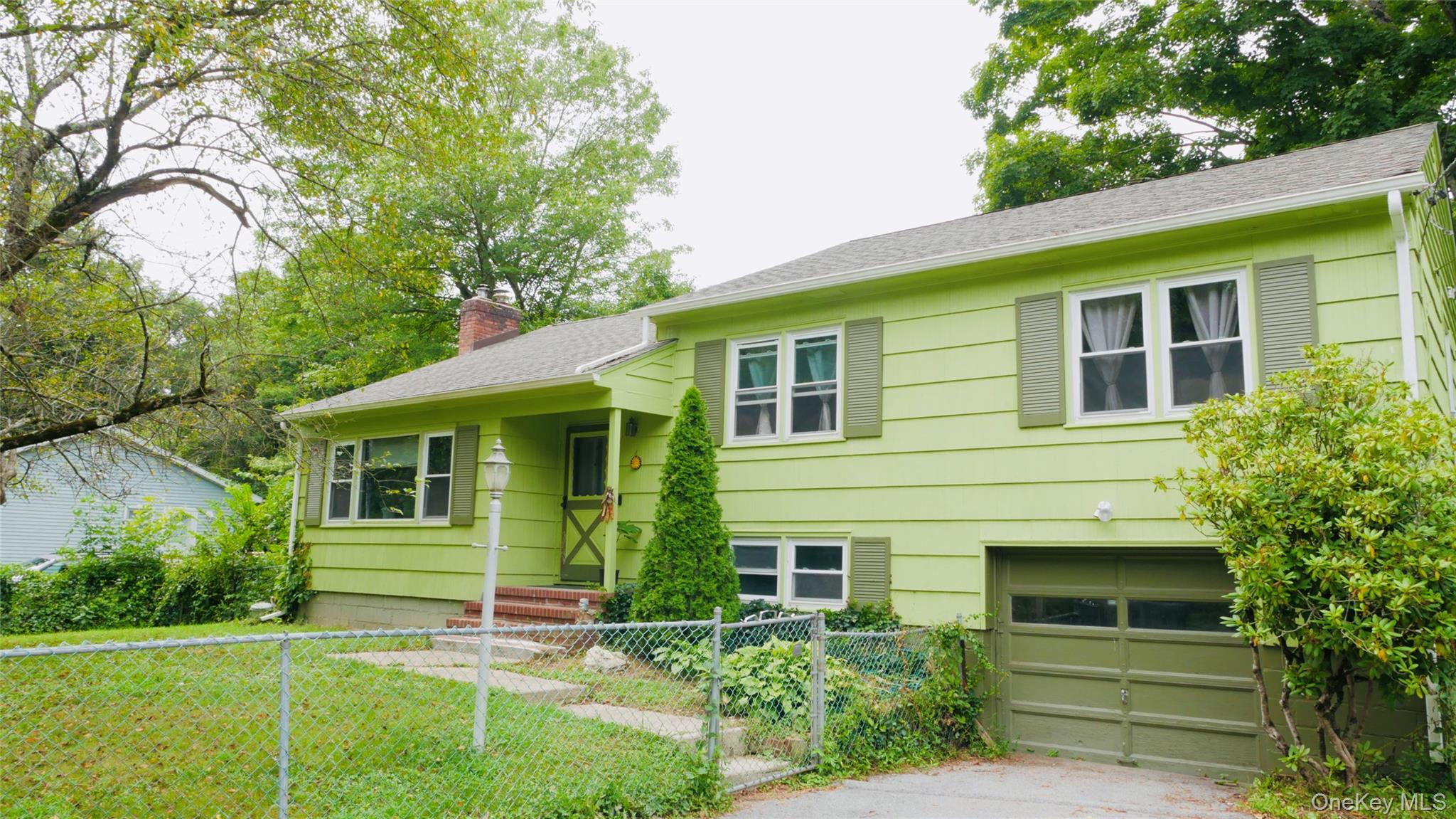 #3 photo, 43 Cardinal Rd, Hyde Park , NY 12538