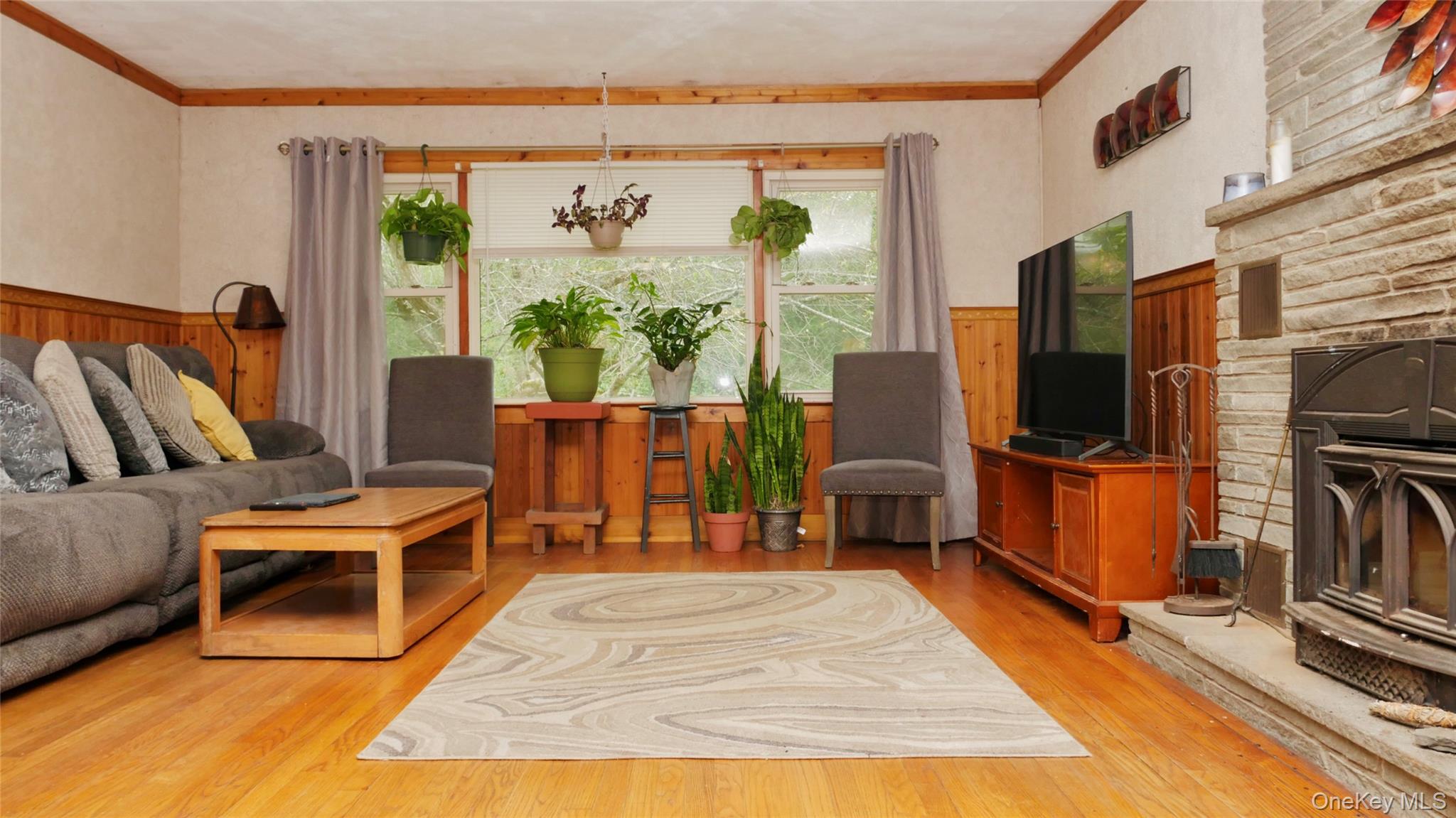 #8 photo, 43 Cardinal Rd, Hyde Park , NY 12538