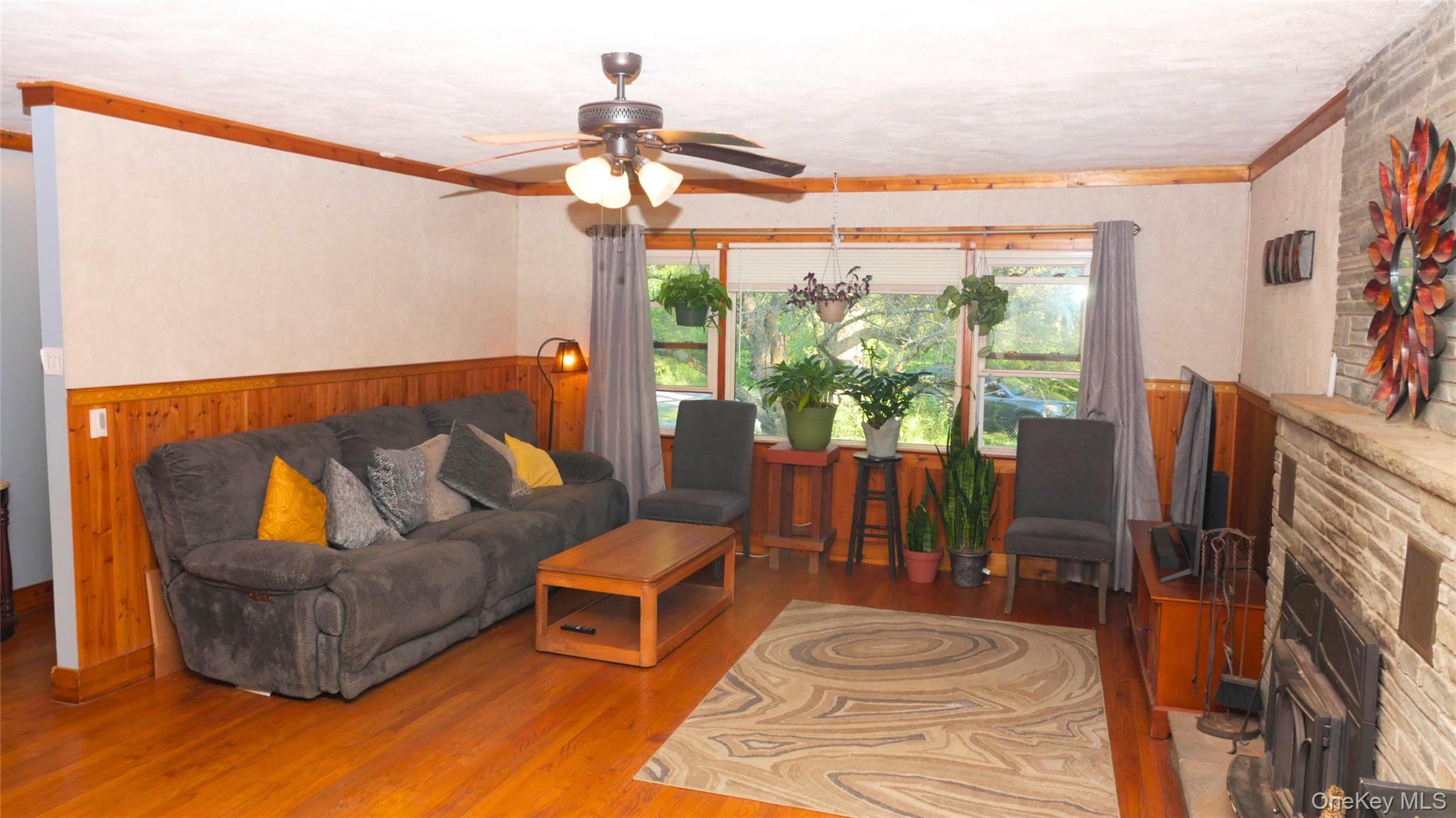 #9 photo, 43 Cardinal Rd, Hyde Park , NY 12538