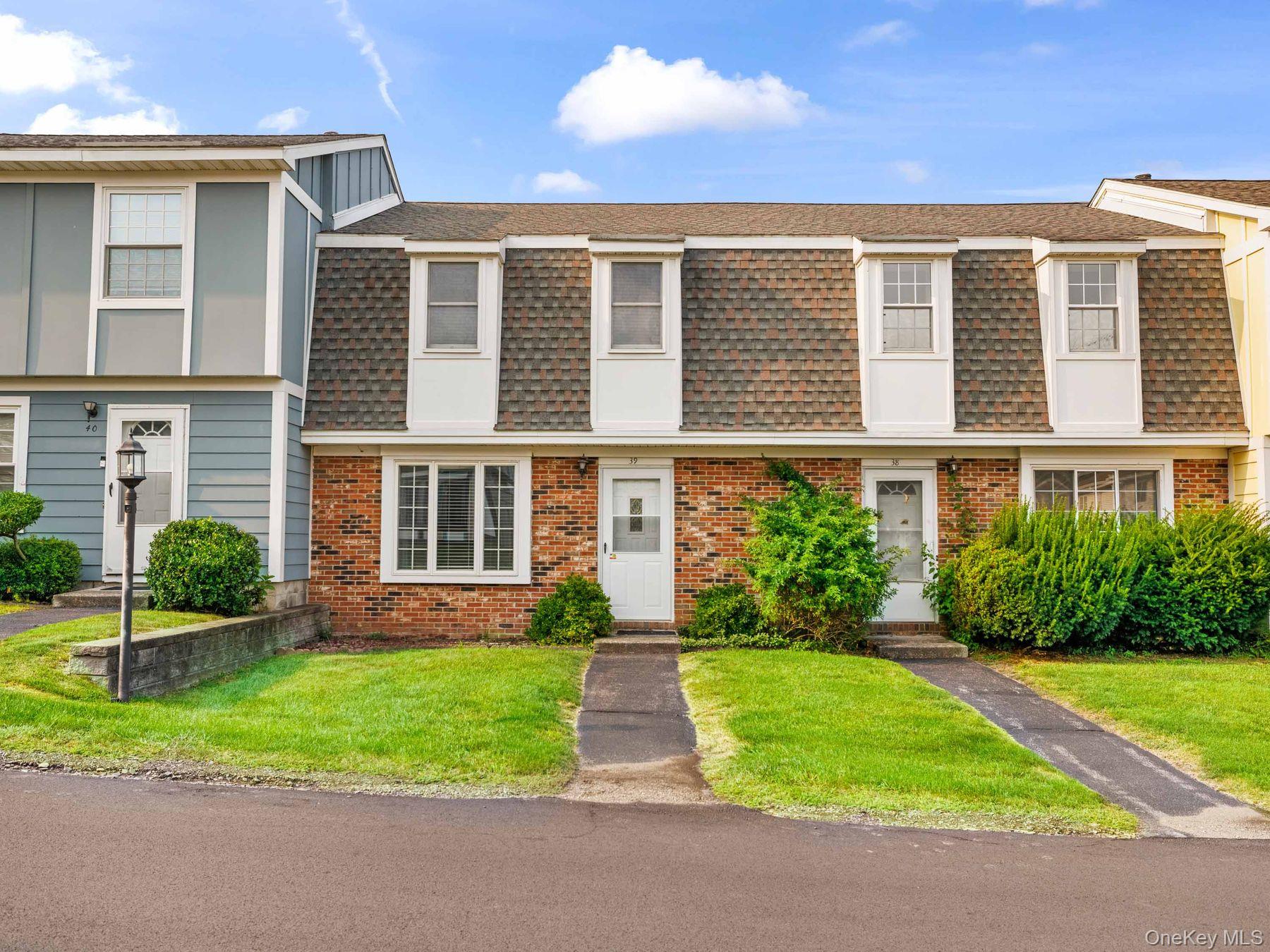 #1 photo, 39 Sunny Brook Circle, Highland , NY 12528