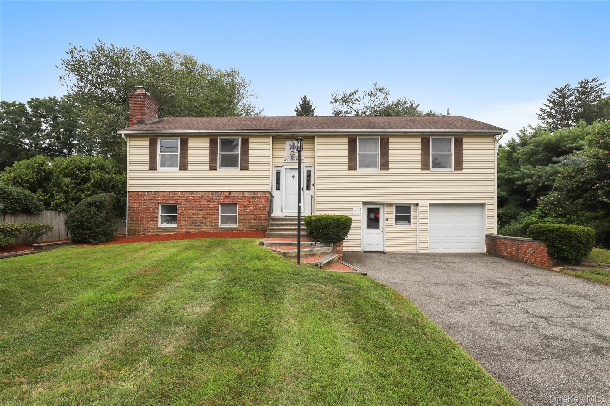 #2 photo, 3 Macdonald Avenue, Armonk , NY 10504