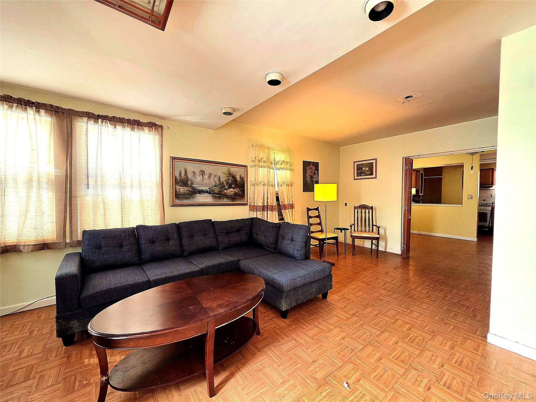 #2 photo, 9439 134th Avenue, Куинс ‖ Ozone Park , NY 11417