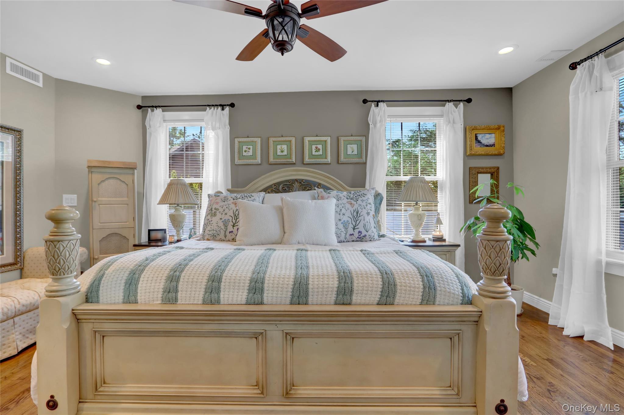 #10 photo, 2325 Centre Avenue, Bellmore , NY 11710