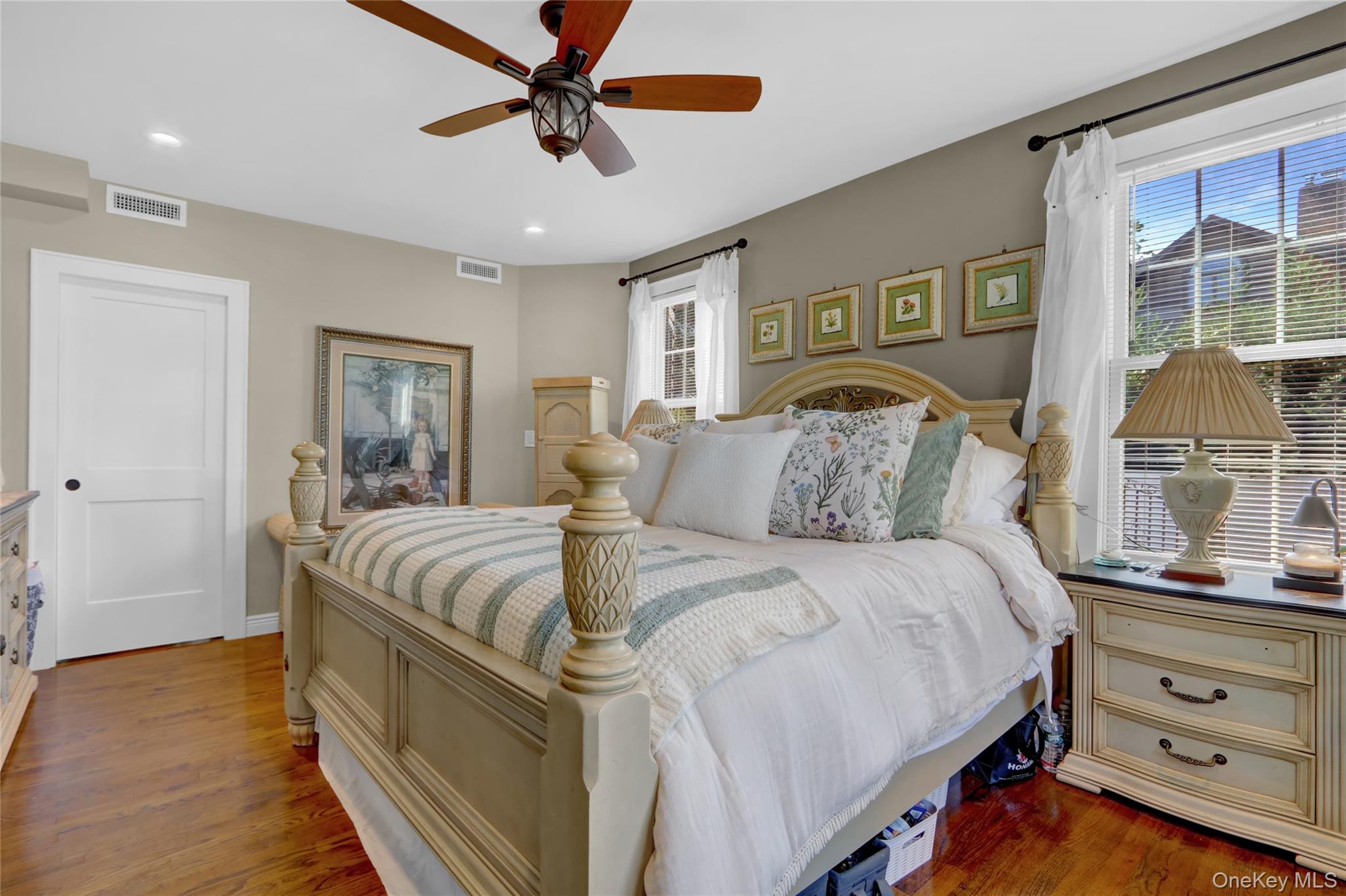 #11 photo, 2325 Centre Avenue, Bellmore , NY 11710