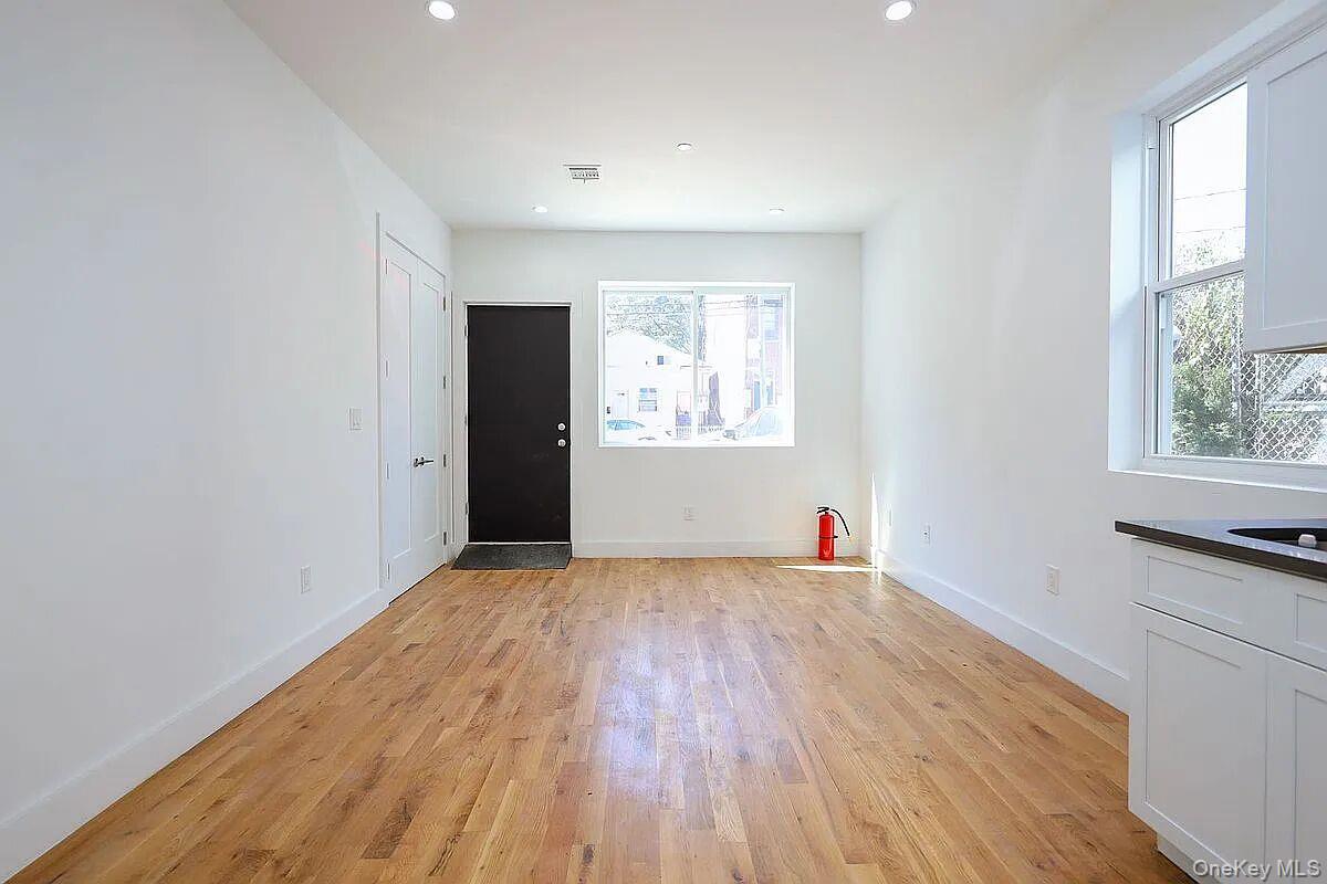 #3 photo, 105 Wyona Street, Brooklyn , NY 11207