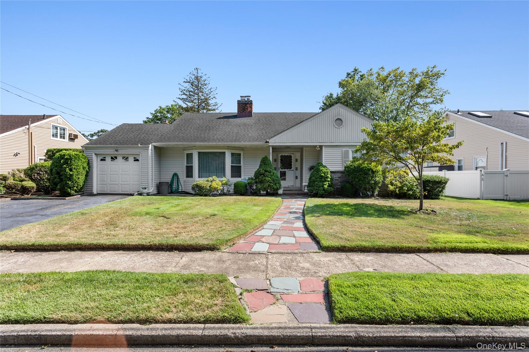 #1 photo, 89 Parkview Place, ナッソー郡 Malverne , NY 11565