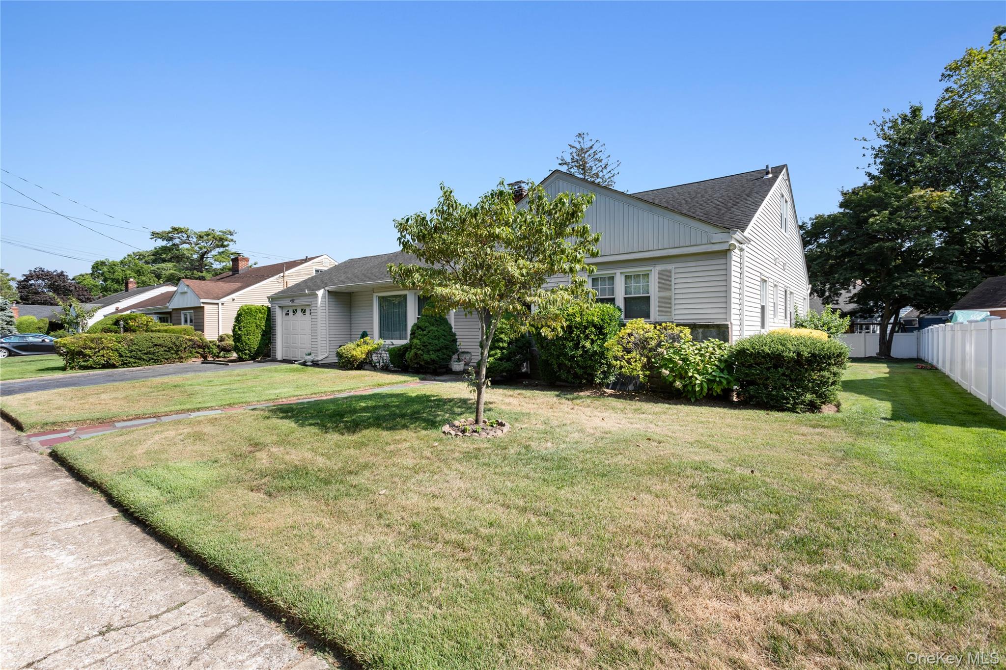 #2 photo, 89 Parkview Place, ナッソー郡 Malverne , NY 11565