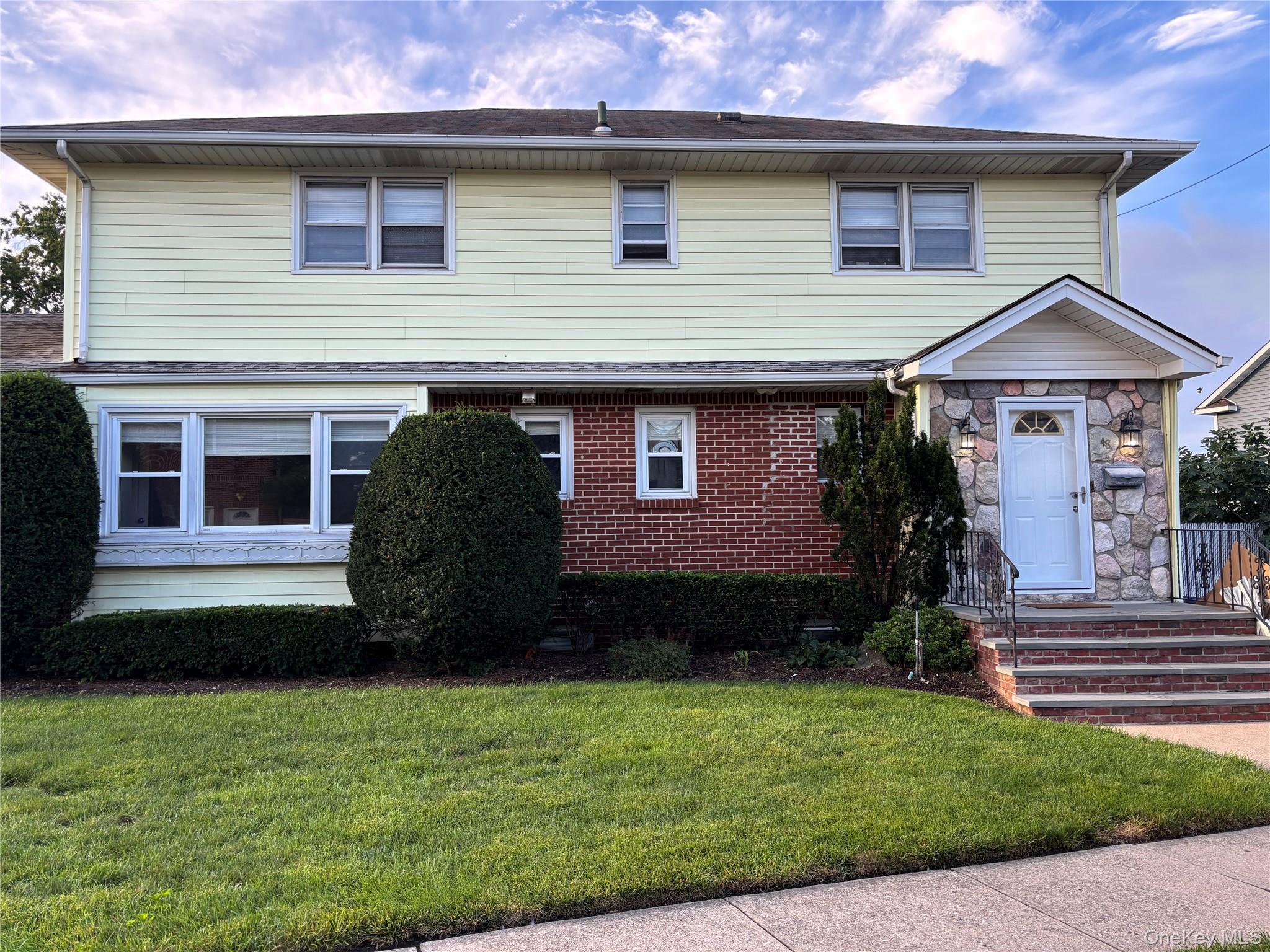 #1 photo, 48 Lafayette Avenue, वेस्टबरी Westbury , NY 11590