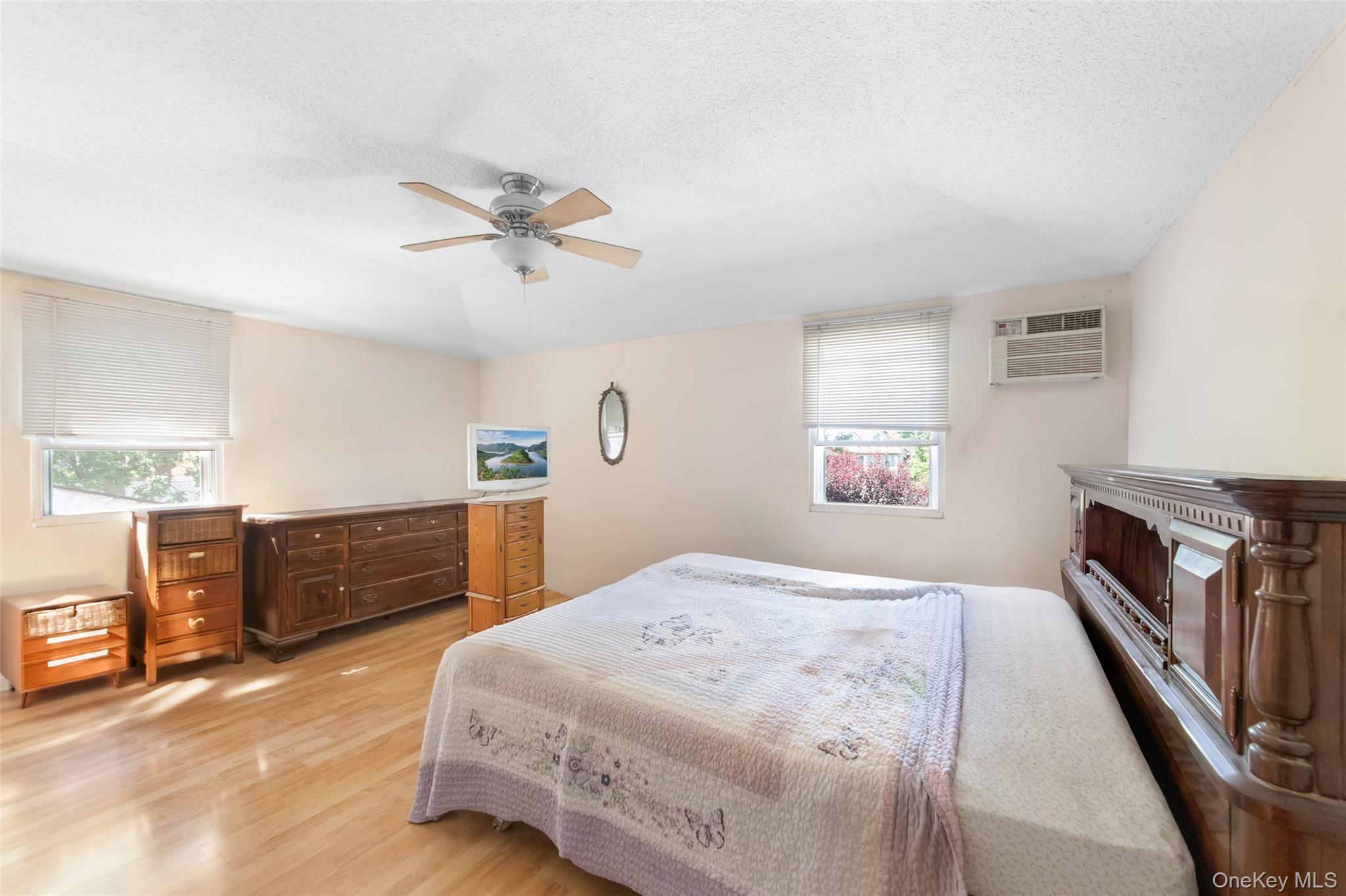 #8 photo, 36-26 216th Street, Bayside , NY 11361