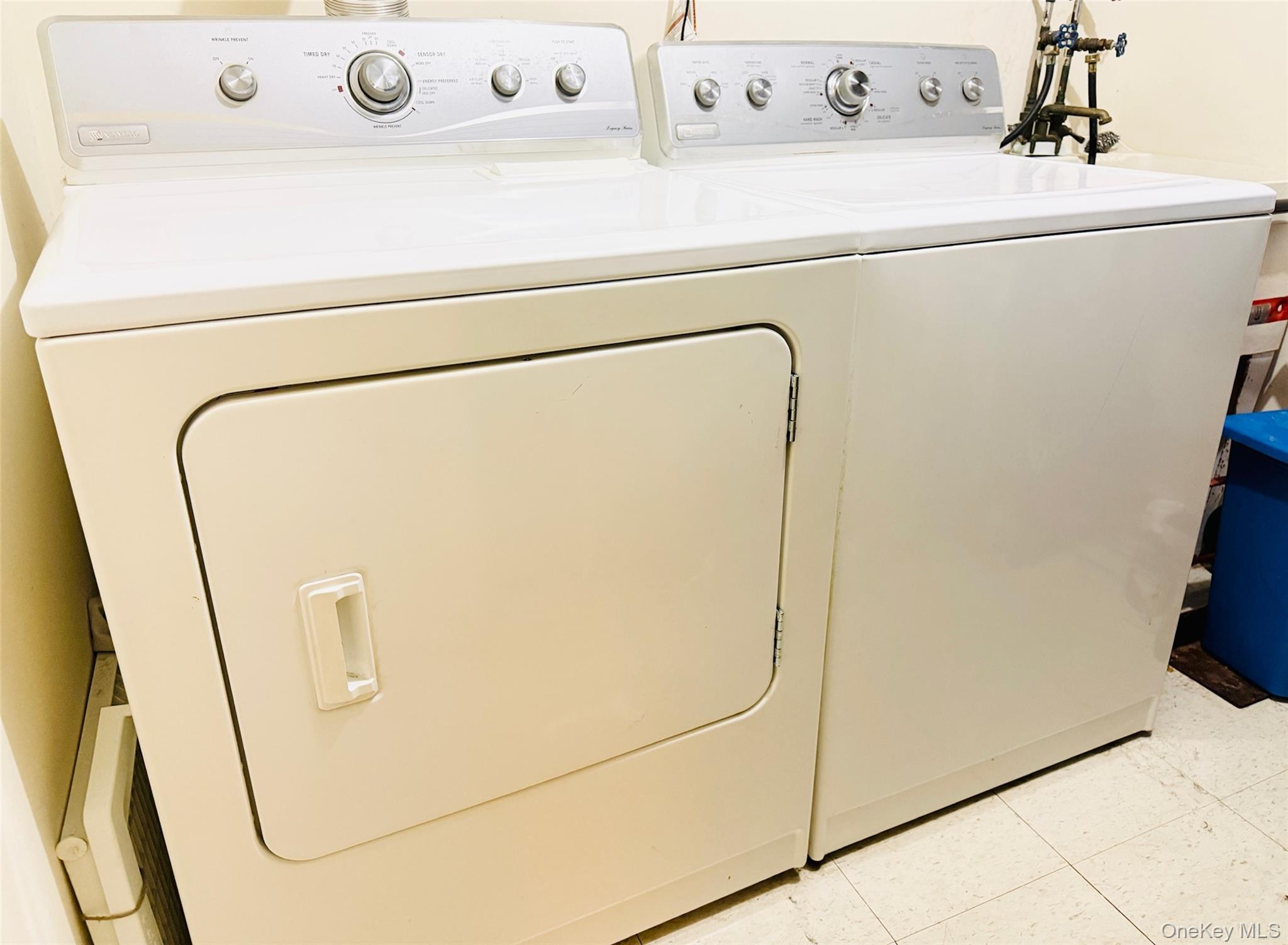 #11 photo, 68-09 242nd Street, Little Neck , NY 11362